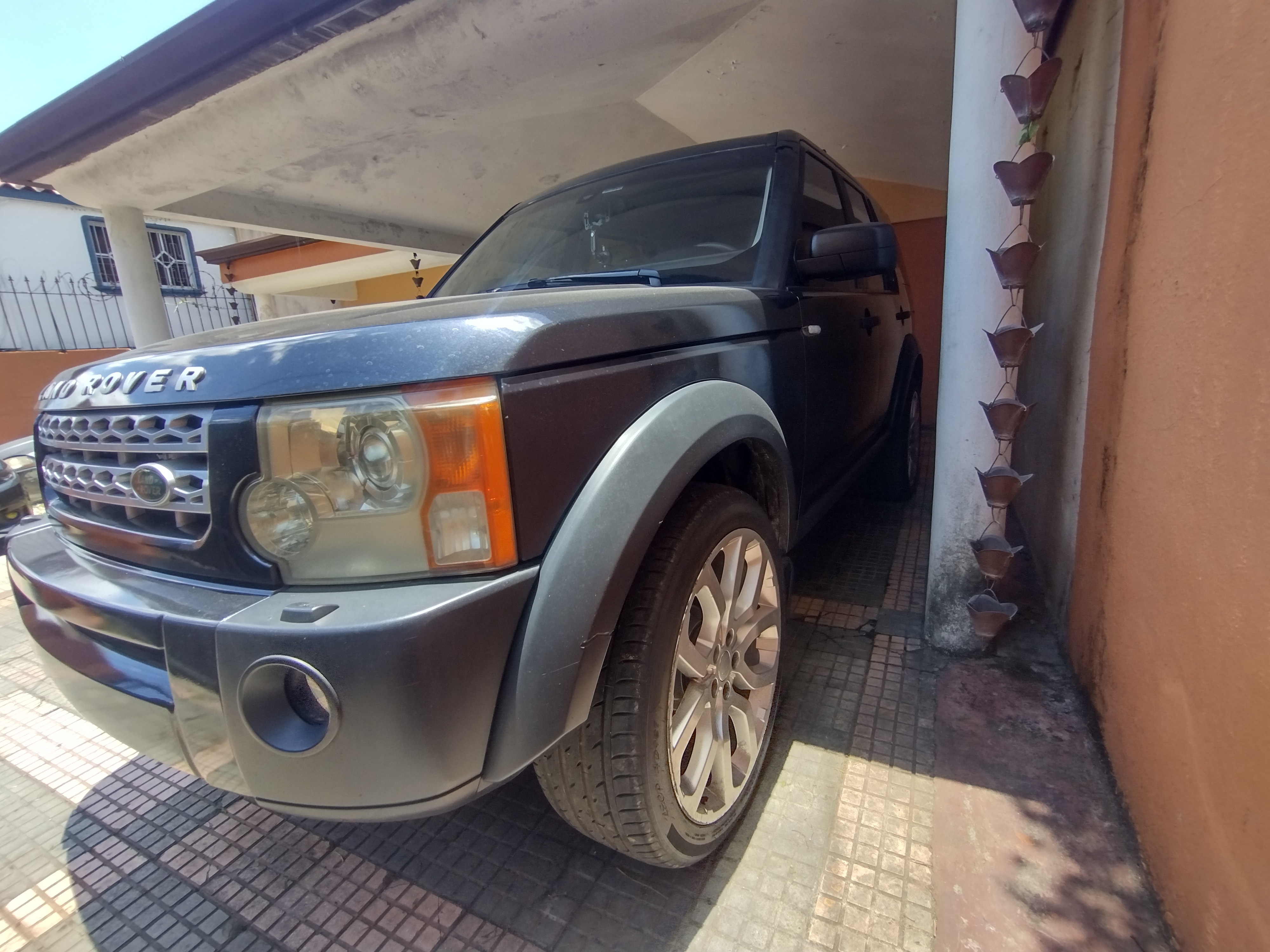 jeepetas y camionetas - Land Rover Discovery 3 En Muy Buenas Condiciones  9