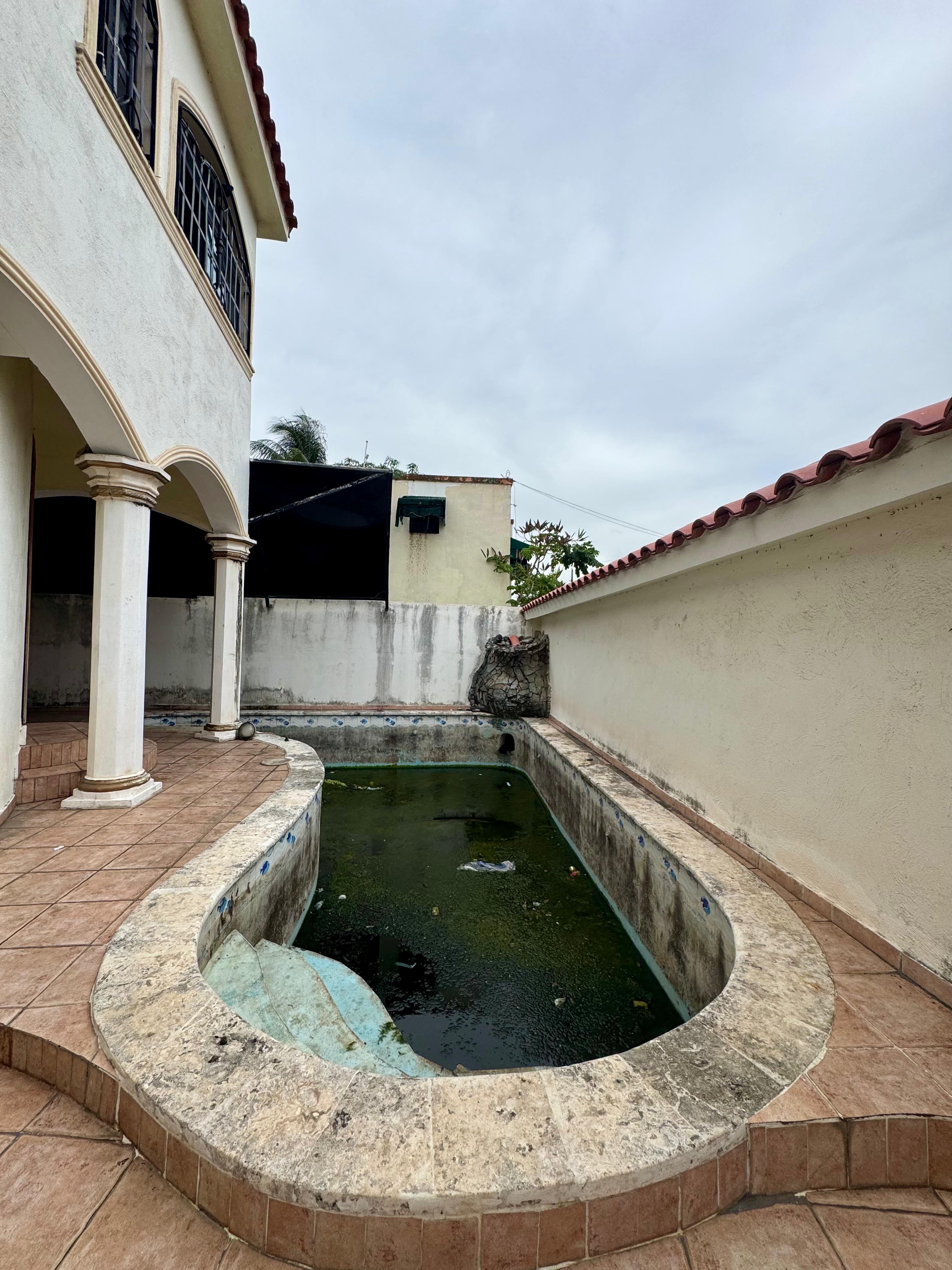 casas - venta de majestuosa casa con piscina en lucerna Santo Domingo este  4