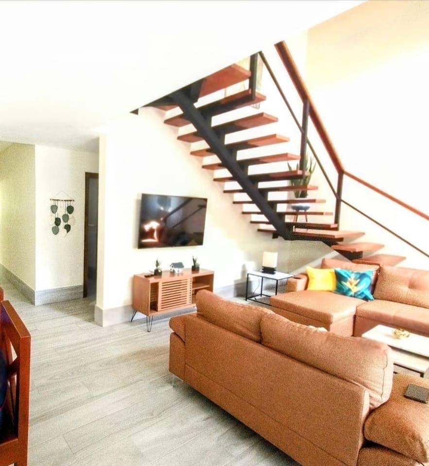 casas vacacionales y villas - venta de Villa amueblada en Jarabacoa con picuzzi 4,700mts República Dominicana  8