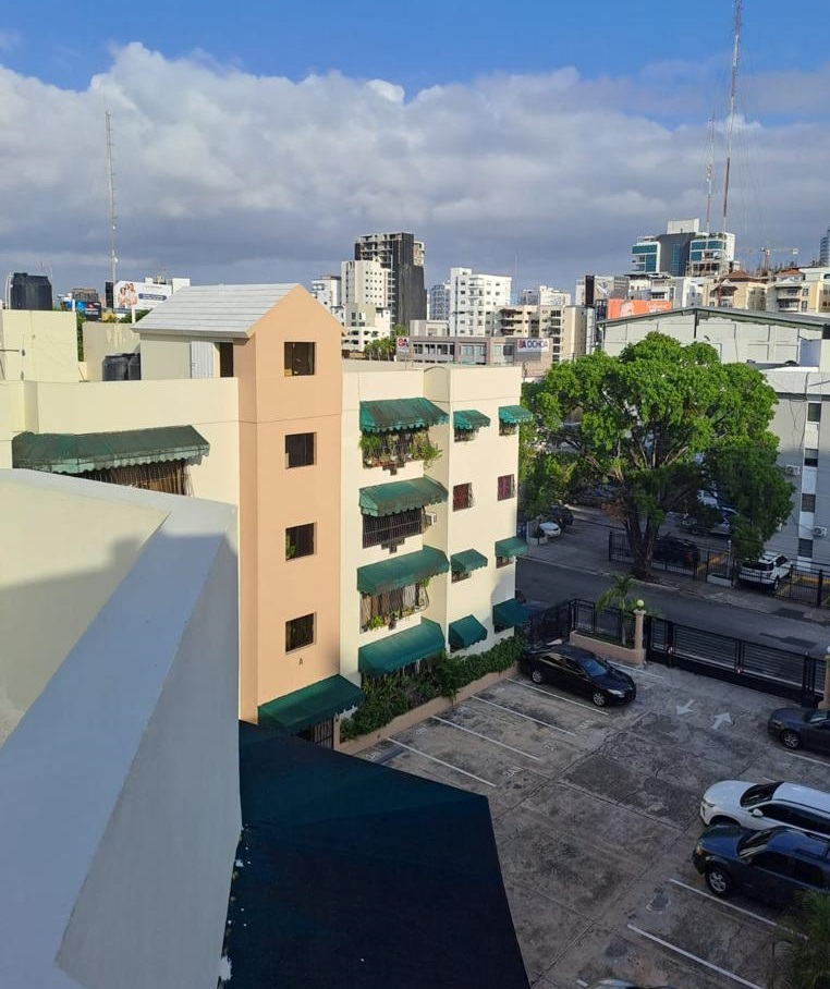 apartamentos - Apto EN EL VERGEL, 3 HABS., 126 Mts.2, 4to Piso 0