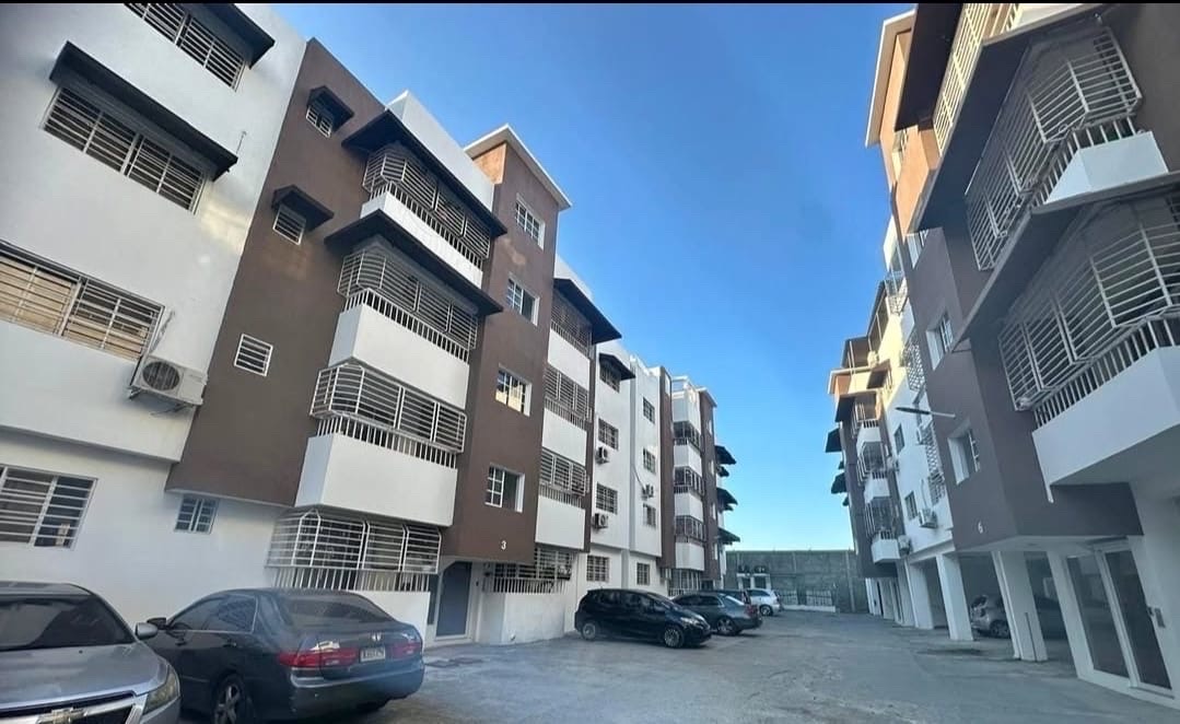 apartamentos - venta de apartamento en la autopista de san isidro con 96mts 3er nivel  3