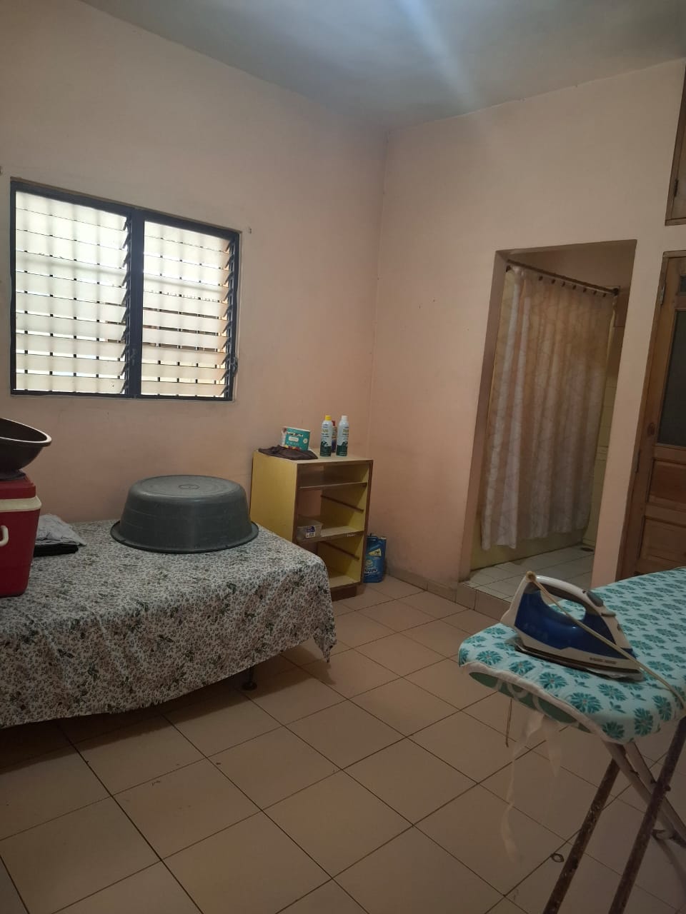 solares y terrenos - Venta de Local C. y Vivienda Zona Universitaria 5