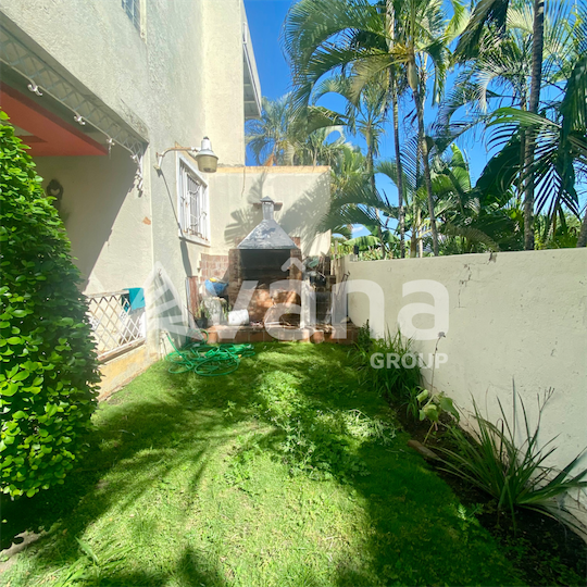 casas - Espaciosa casa de venta en Las Dianas  6