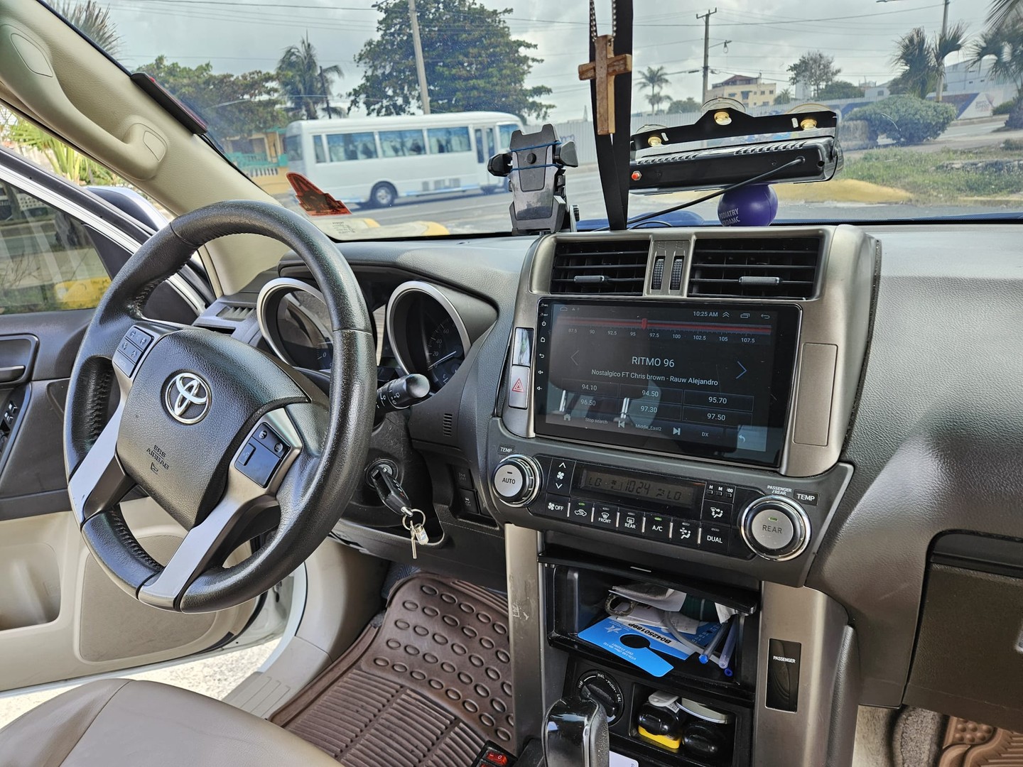 jeepetas y camionetas - Toyota Prado, Por motivo de Viaje. 
En Pesos o Dolares 6