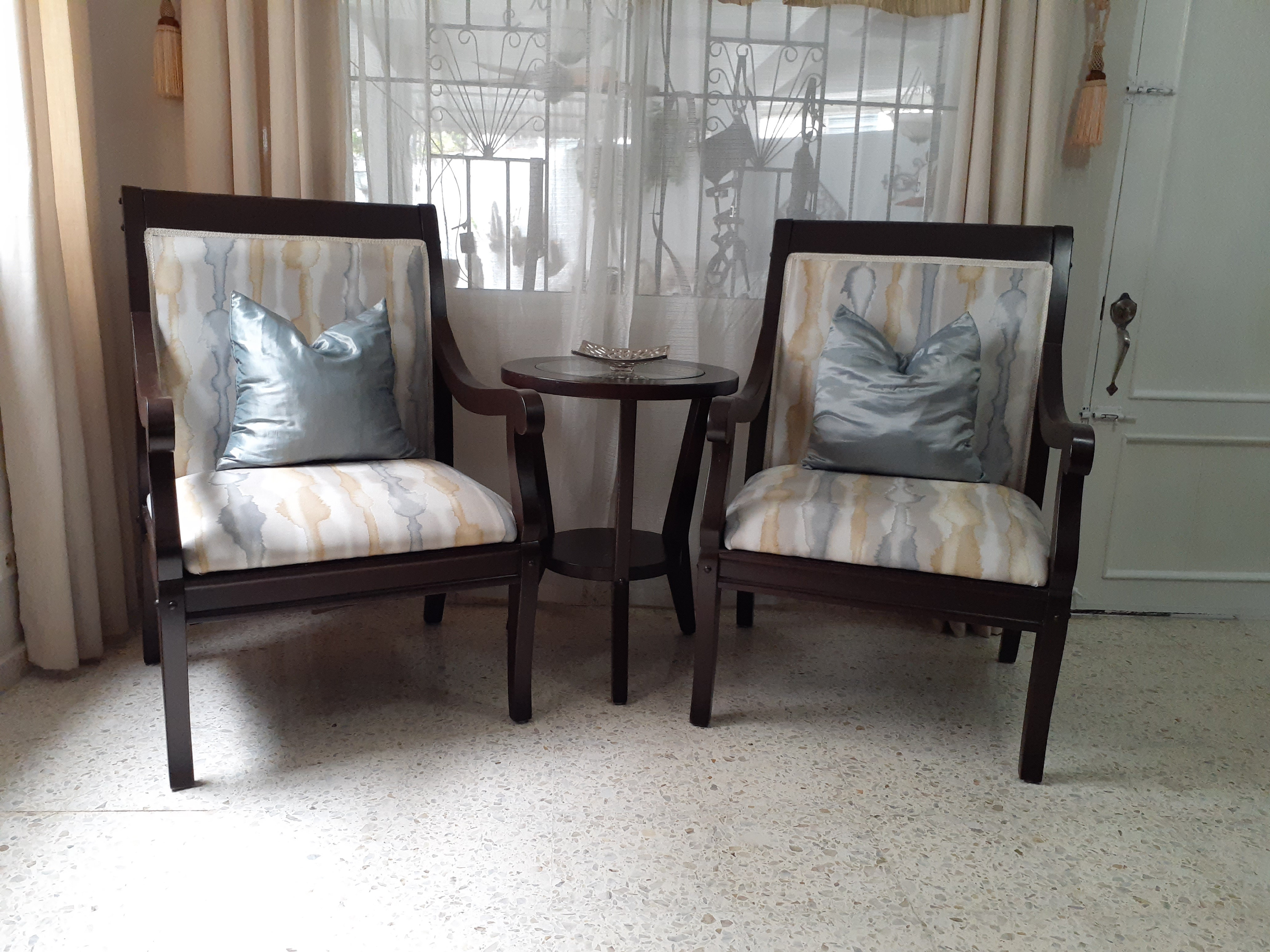 muebles y colchones - Butacas grandes en caoba elegantes 0