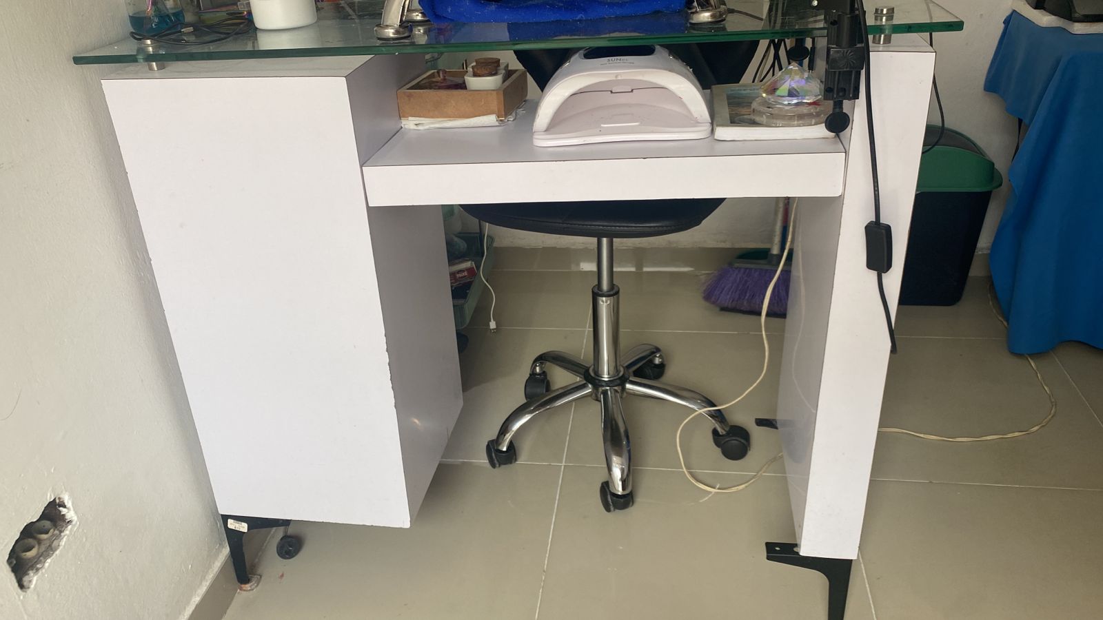muebles y colchones - mesas de uñas y sillas  1