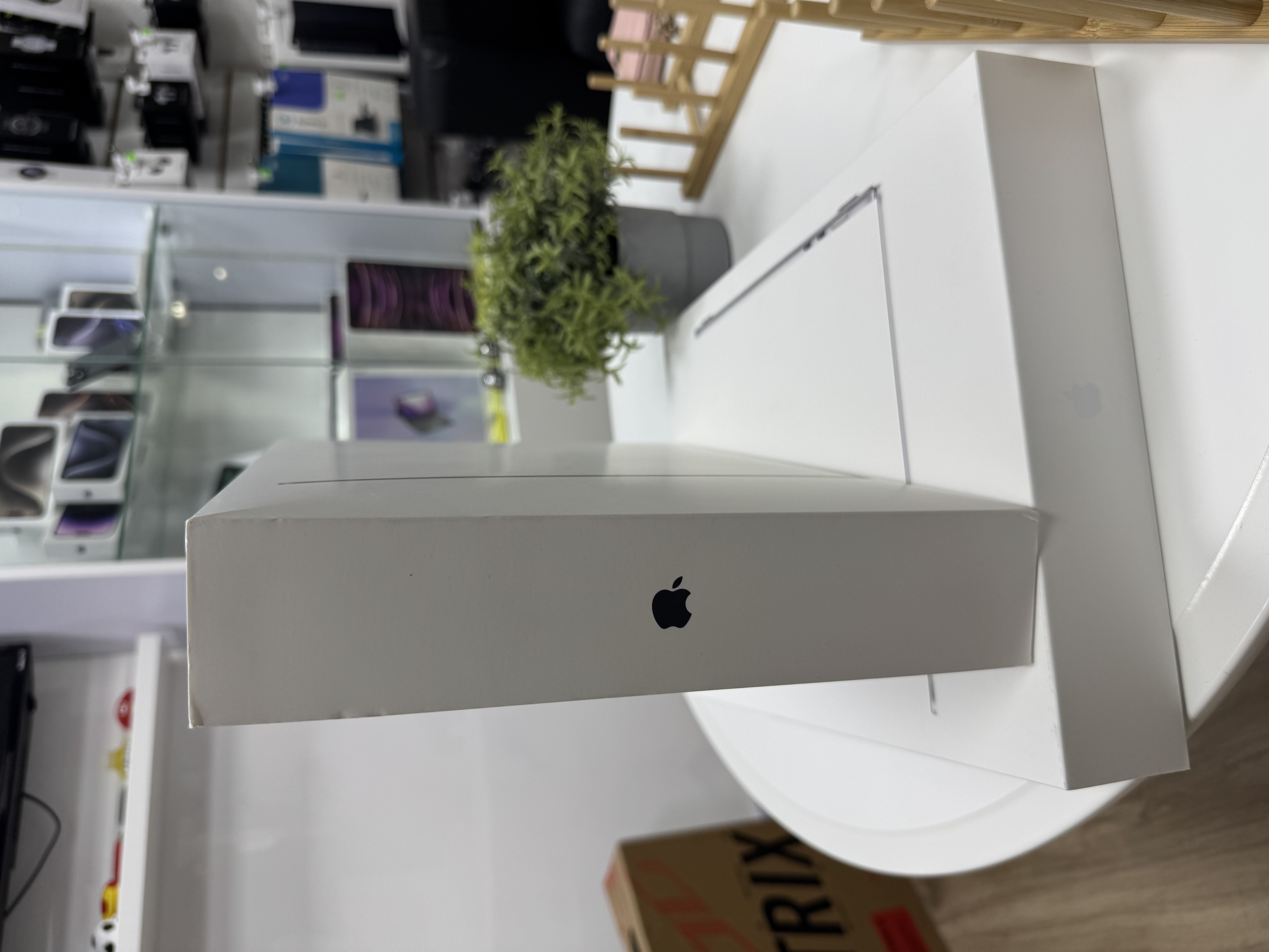 computadoras y laptops - MacBook Air 15” 16GB RAM 512GB SSD Chip M3 Nuevos Selladas - Tienda Física  2