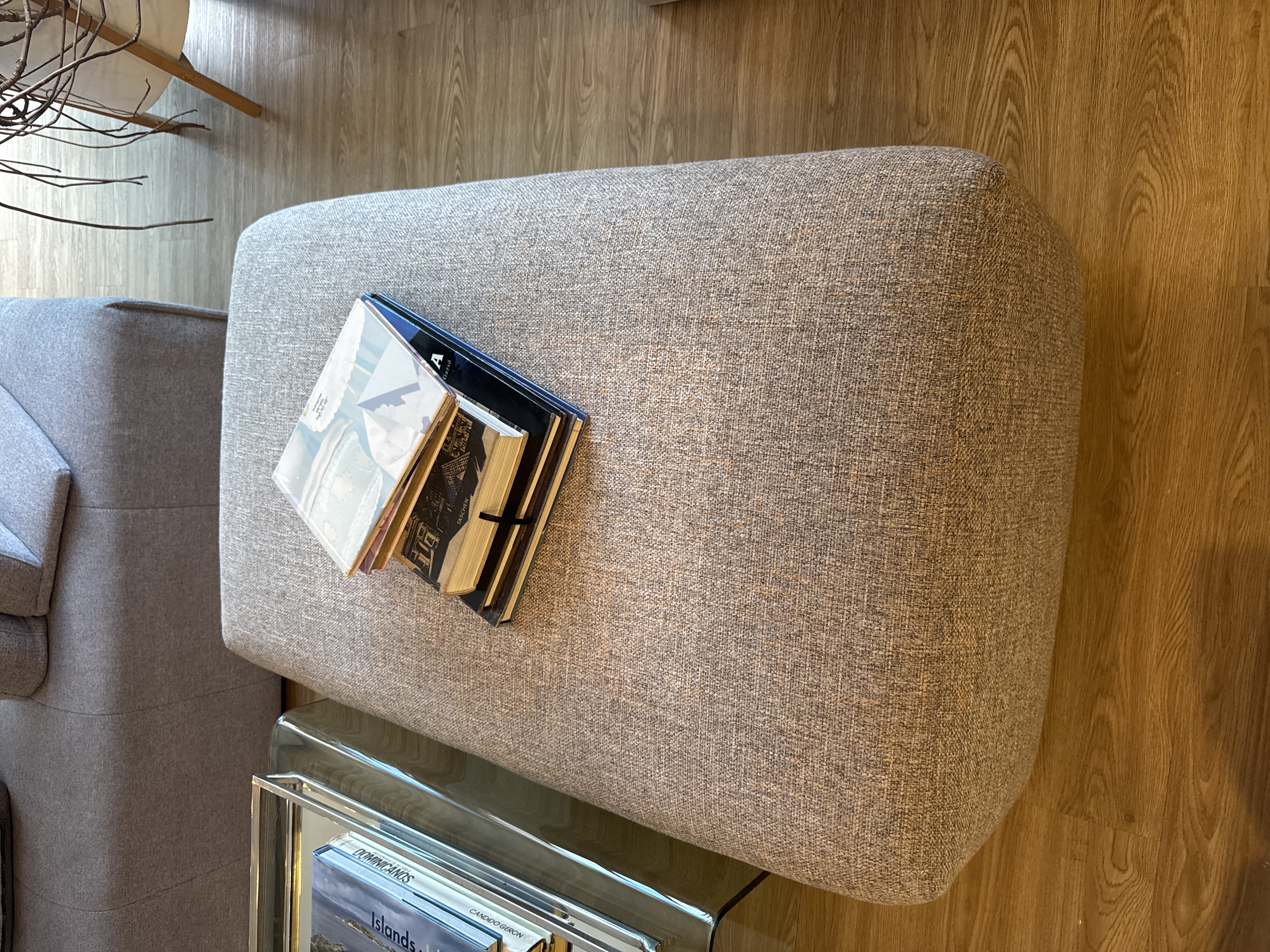 muebles y colchones - Vendo este ottoman grande nuevo recien tapizado 1