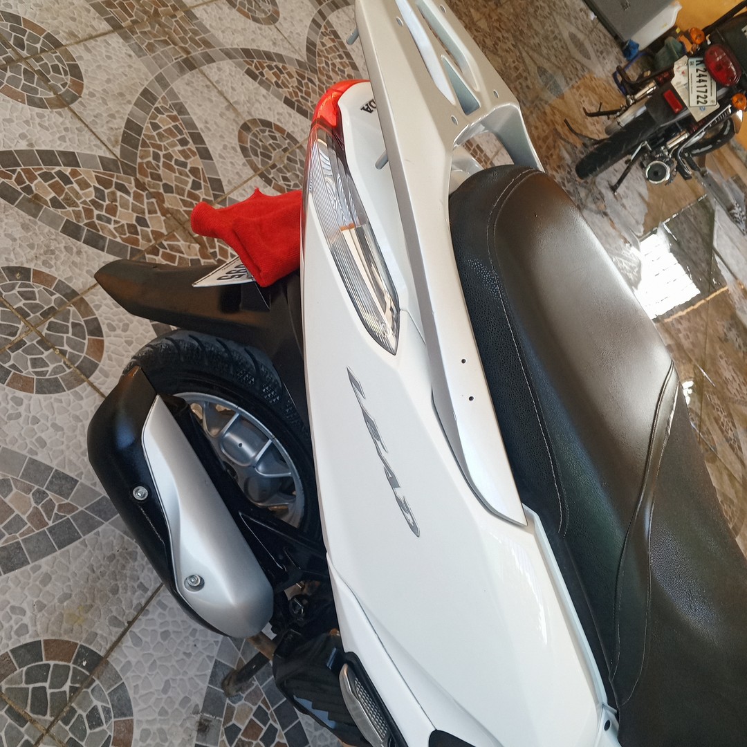 motores y pasolas - Honda leed pecho paloma up13  6