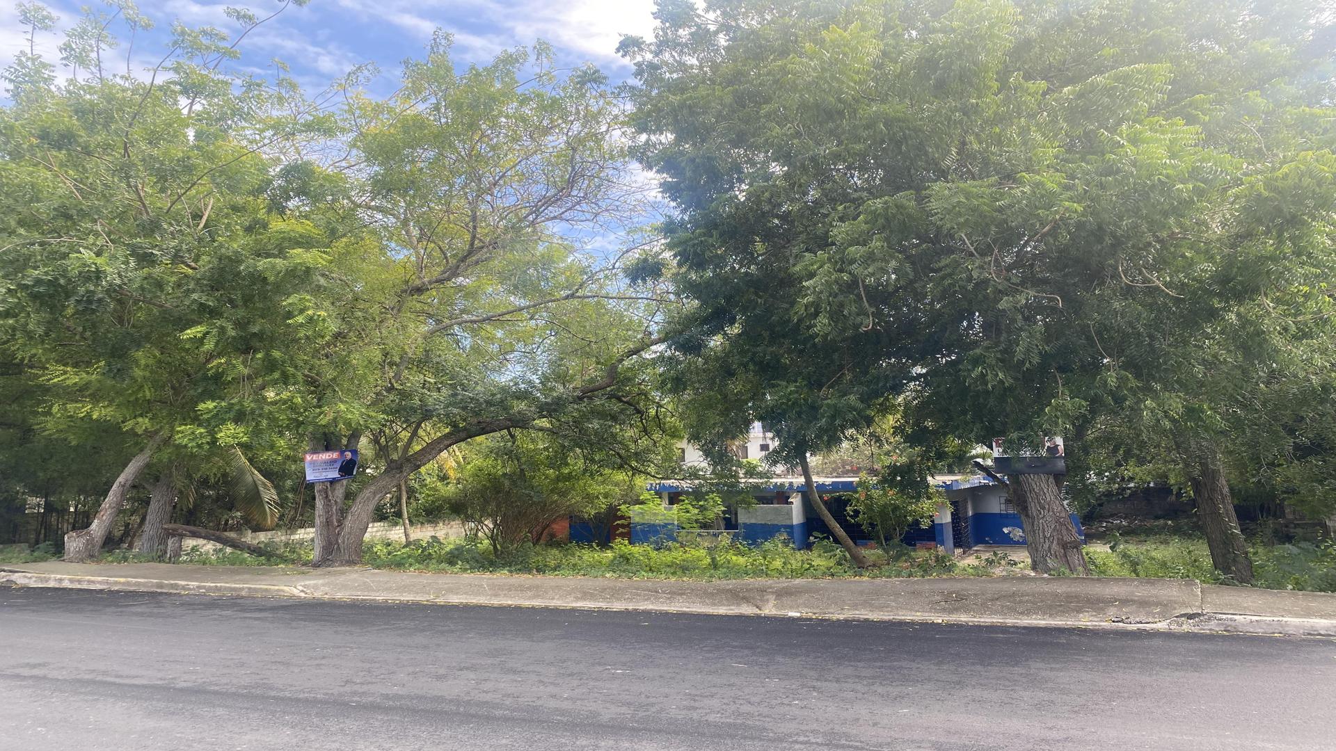 solares y terrenos - Solar en venta, juan Dolio en la Av. Boulevad 5