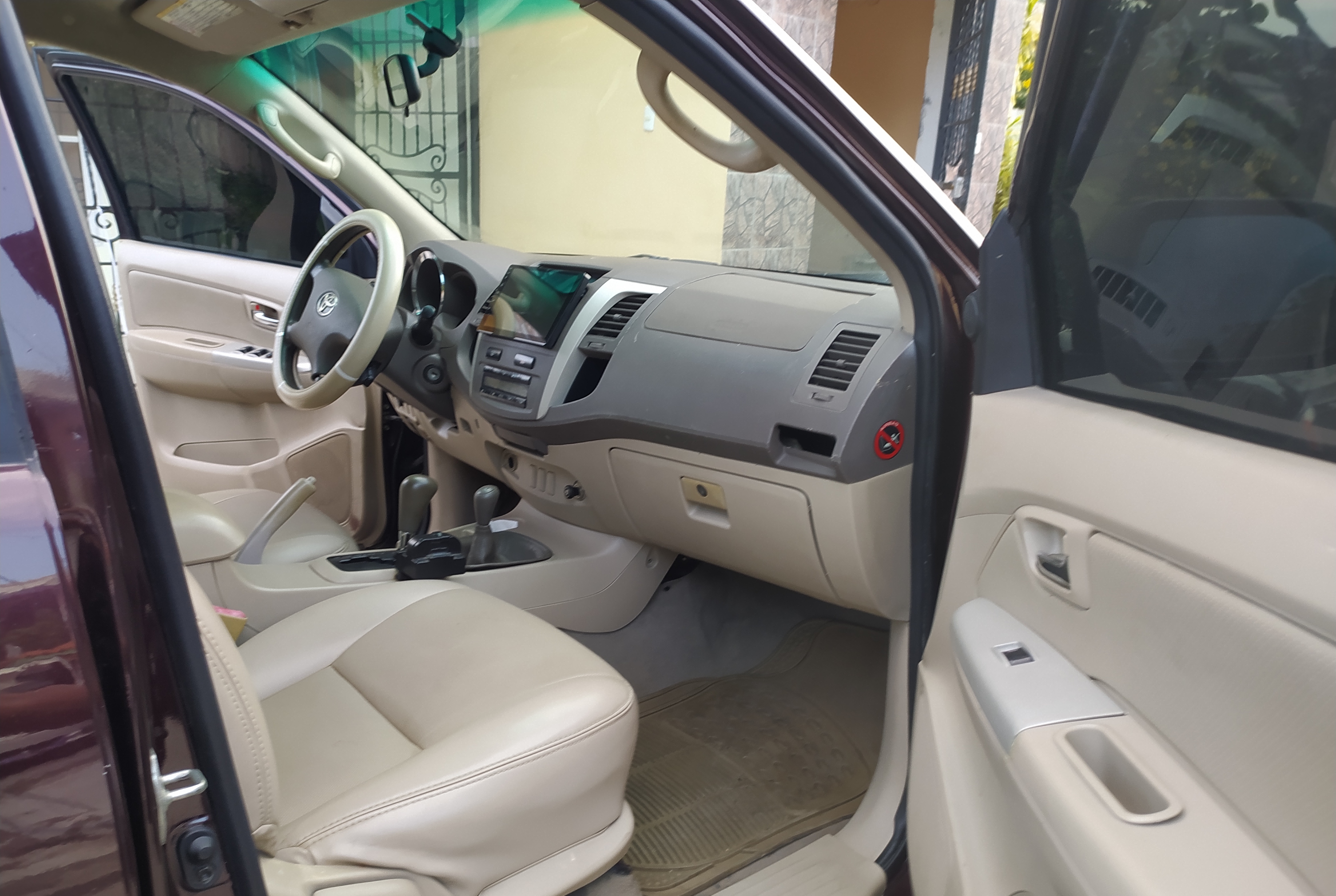 jeepetas y camionetas - Toyota fortuner de oportunidad negociables  3