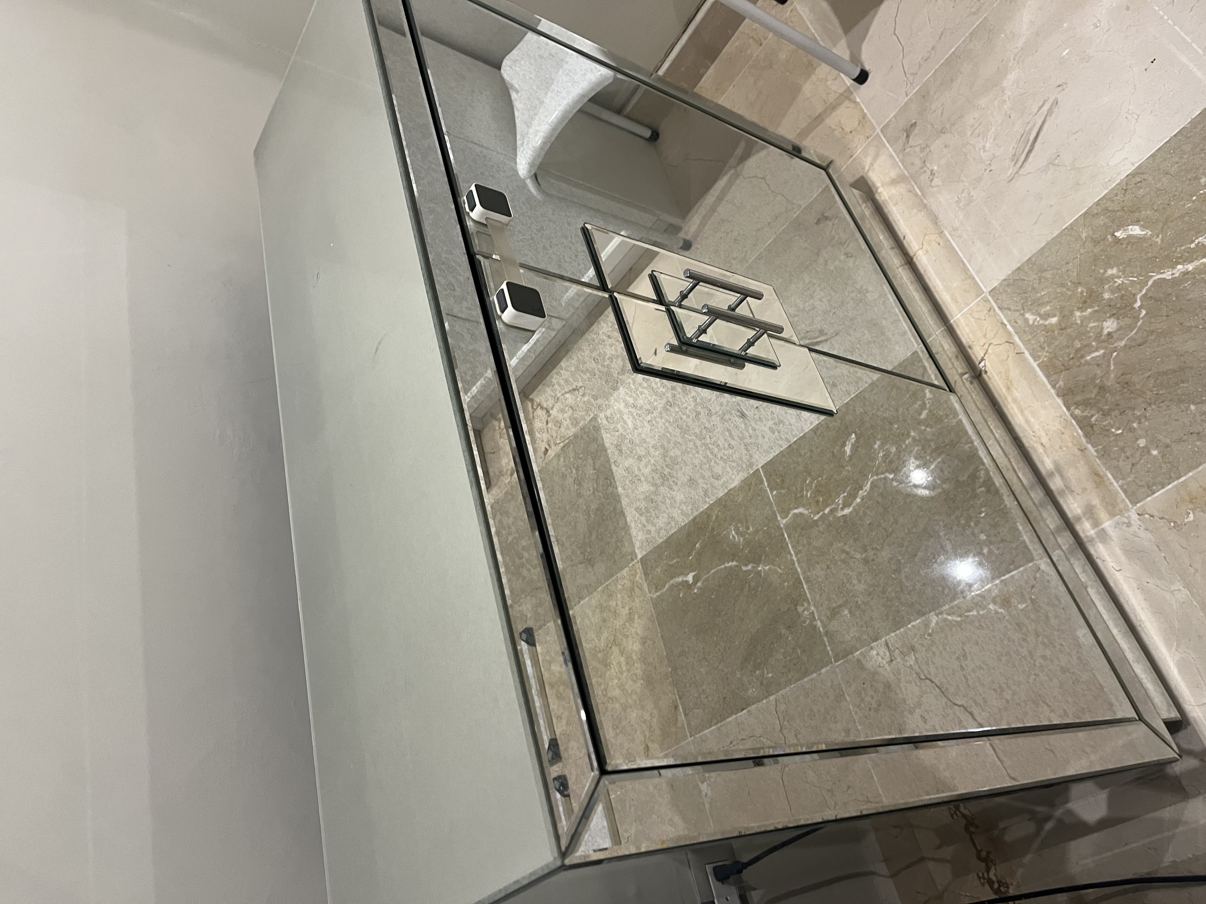 muebles y colchones - Fina Credenza Prestigiosa Marca Uttermost 2
