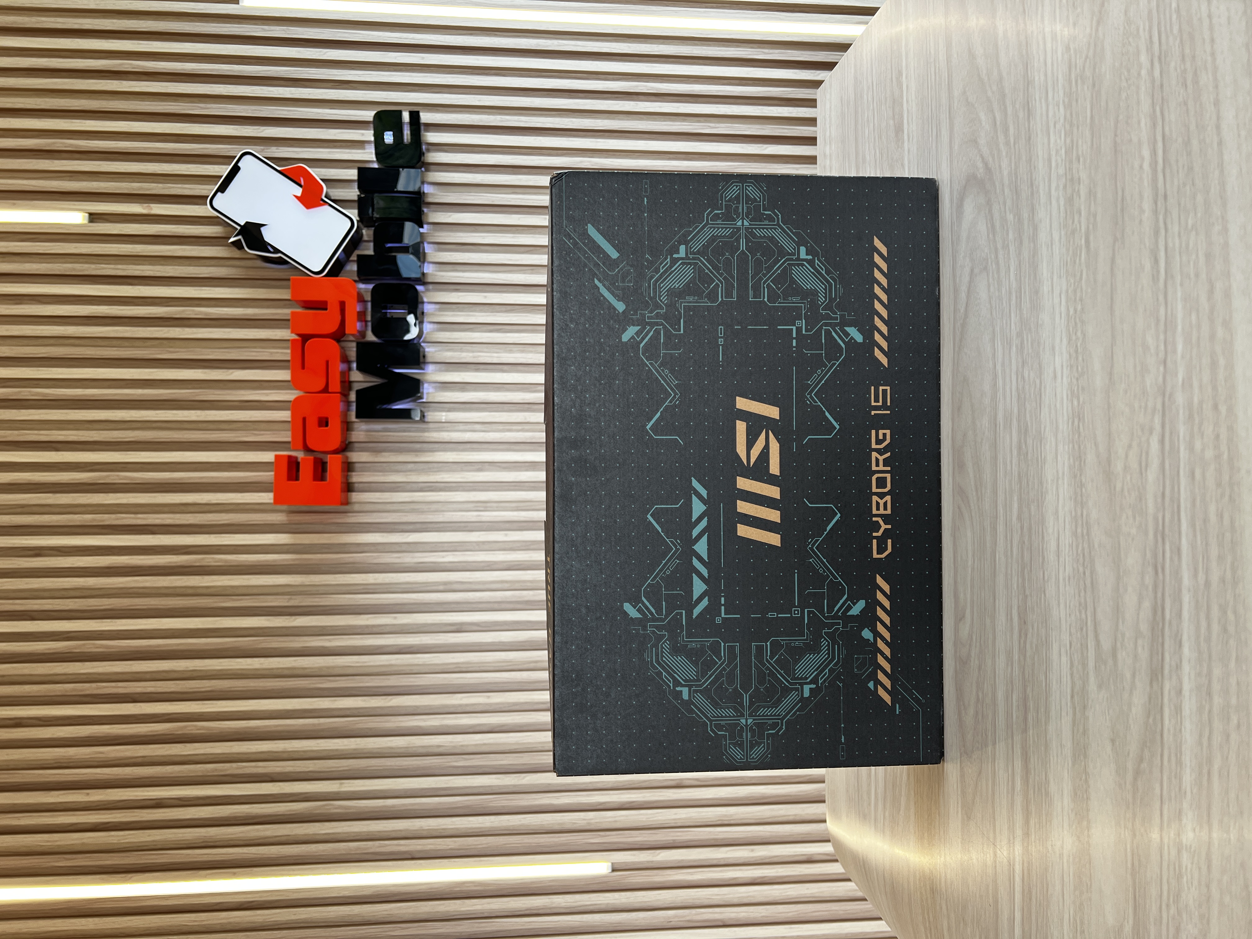 computadoras y laptops - MSI CYBORG 15 15,6" 144HZ i7-12650H 16GB RAM 512GB