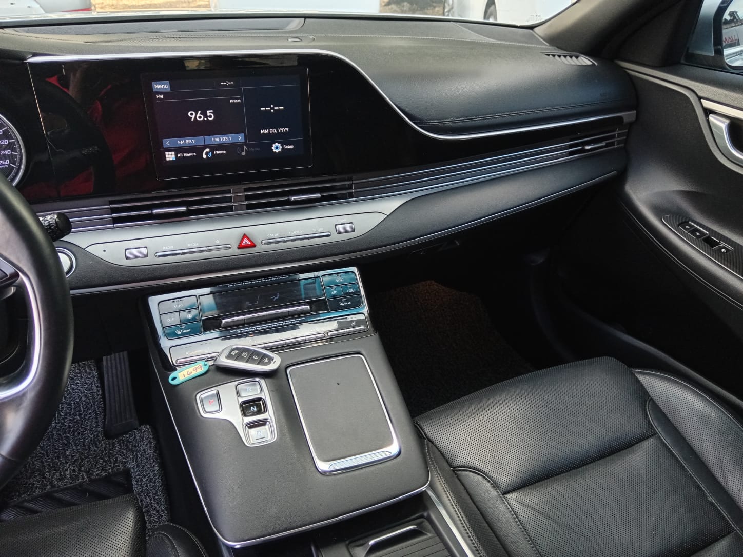 carros - HYUNDAI GRANDEUR 2020 GRIS 6