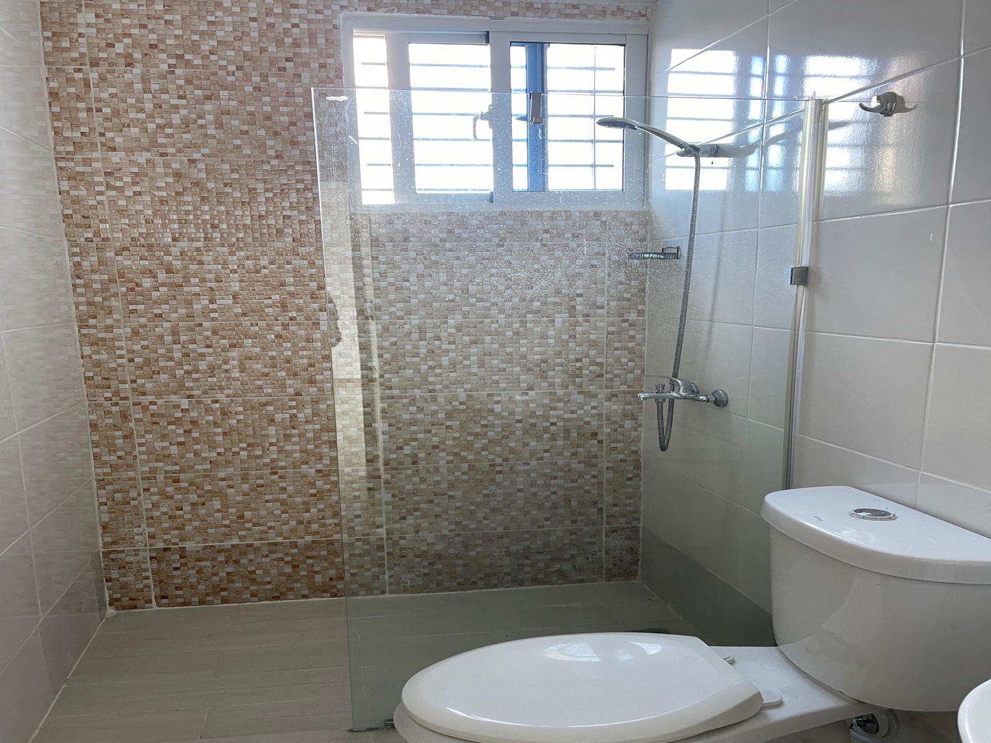 apartamentos - Vendo apartamento en Santiago en los Llanos de Gurabo por los rieles santiago  9