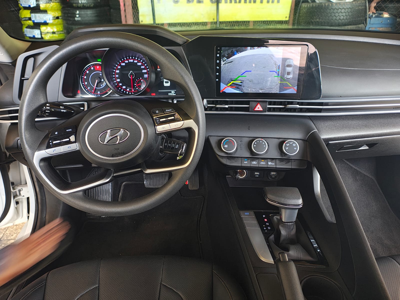 carros - HYUNDAI AVANTE 2022 UNICO enel PAIS esta en BAVARO 3
