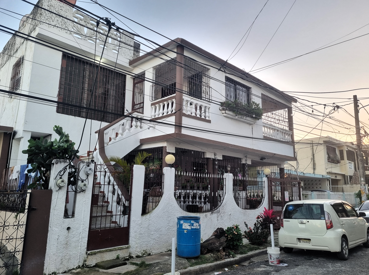 casas - Casa en venta en La Agustina 0