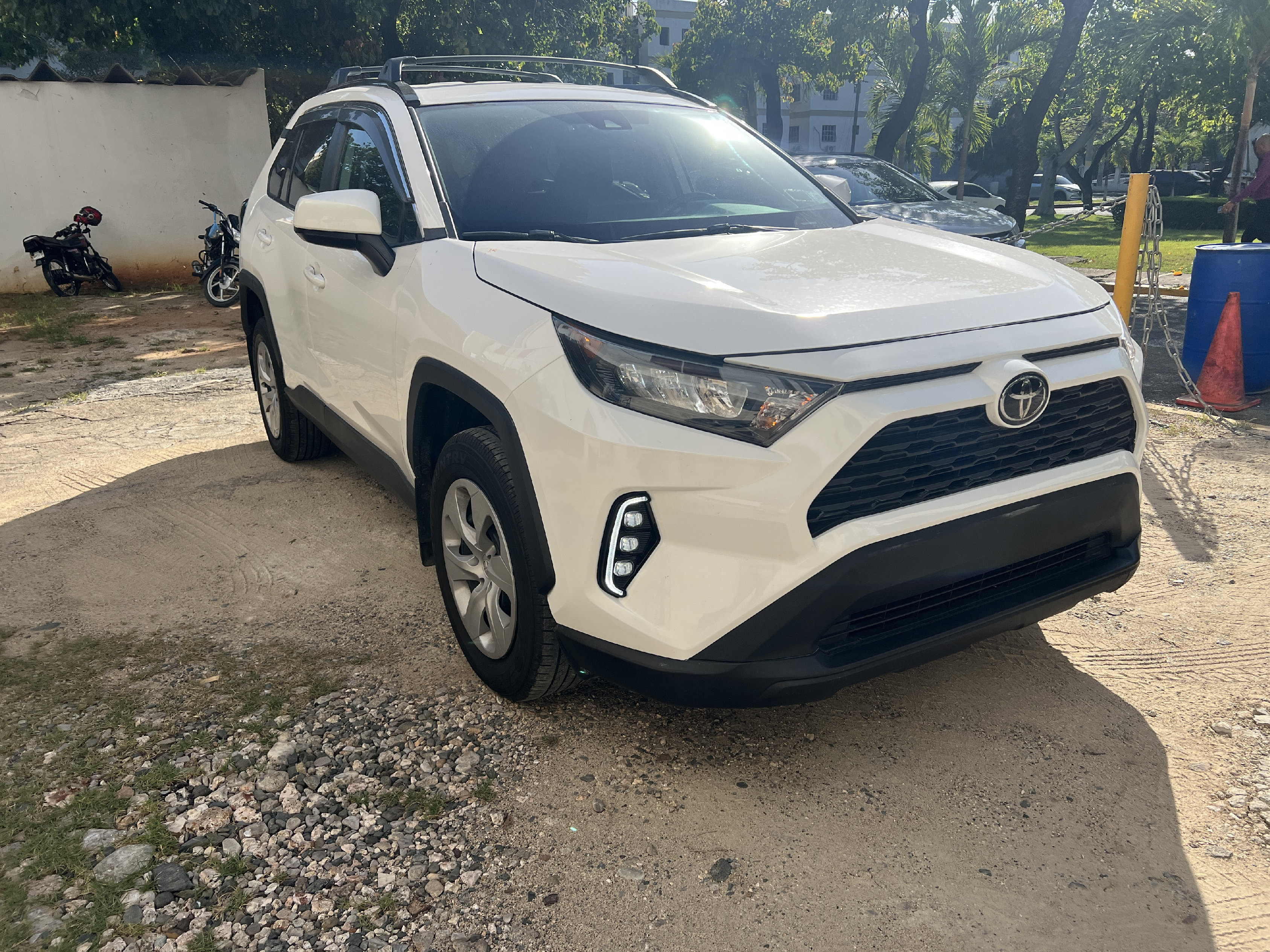 jeepetas y camionetas - TOYOTA RAV4 LE AWD 2020 - BLANCA 1