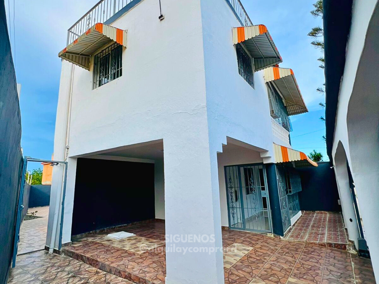 casas - Casa Familiar, Próxima a la Charles de Gaulle