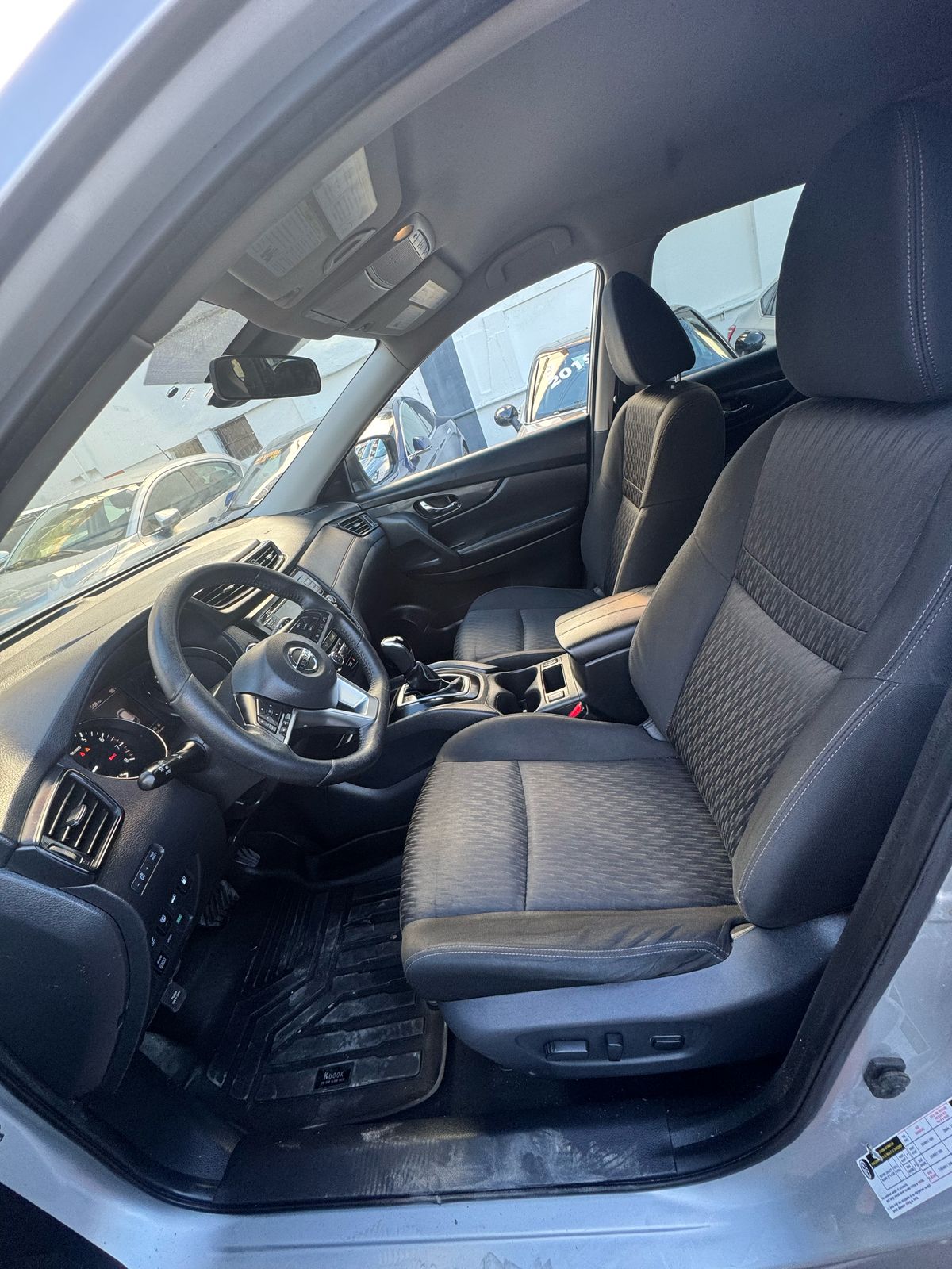 jeepetas y camionetas - Nissan Rogue SV 2019 3