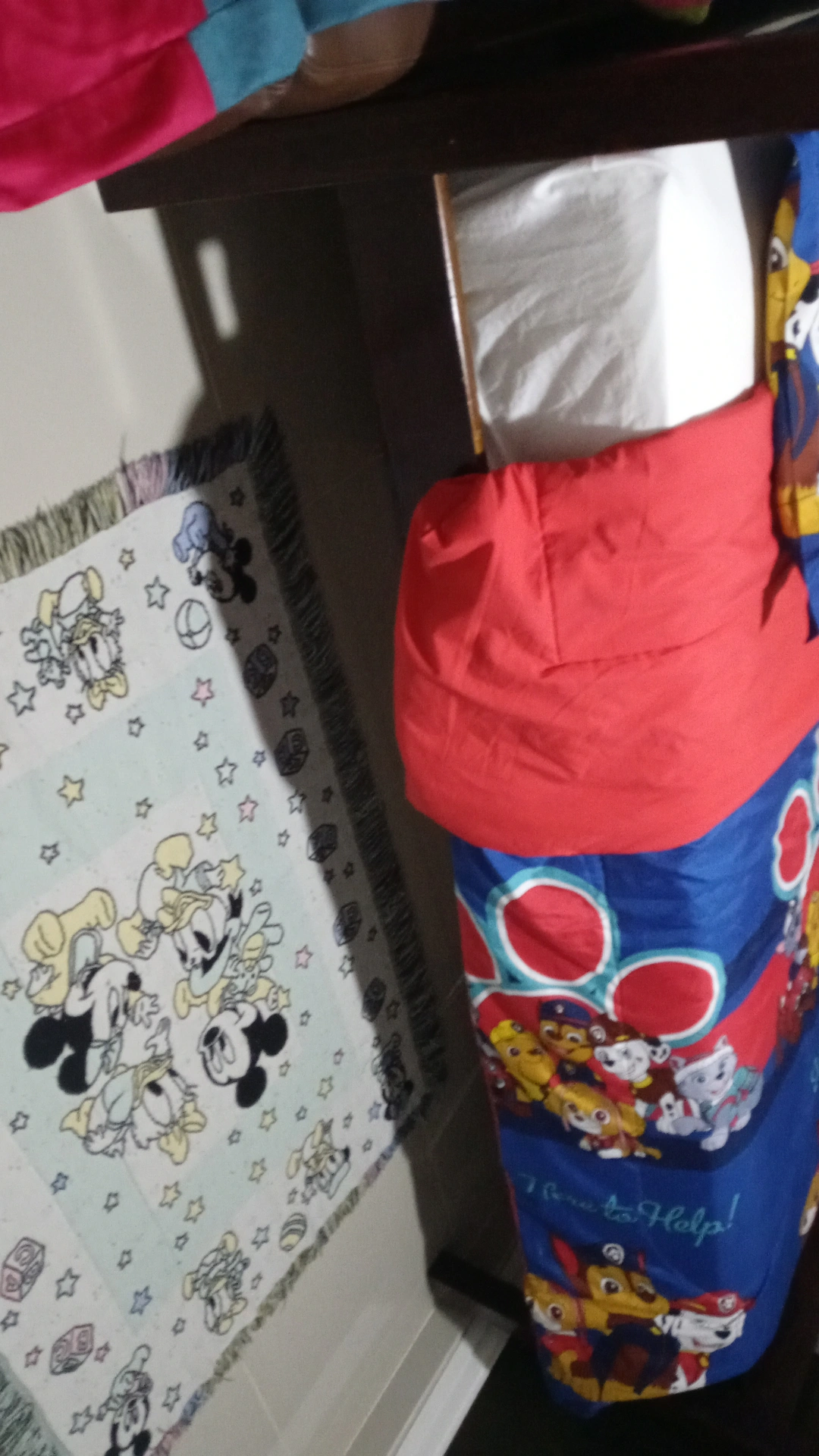 muebles y colchones - Vendo cama media plaza Exelente condiciones ideal para niños 5