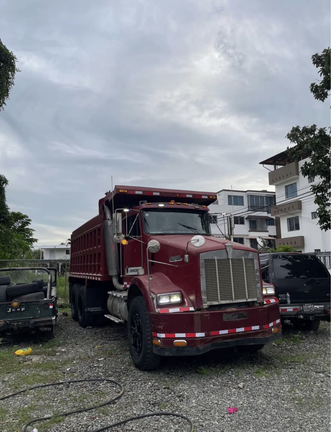 camiones y vehiculos pesados - Camión volteo Kenworth T800 7