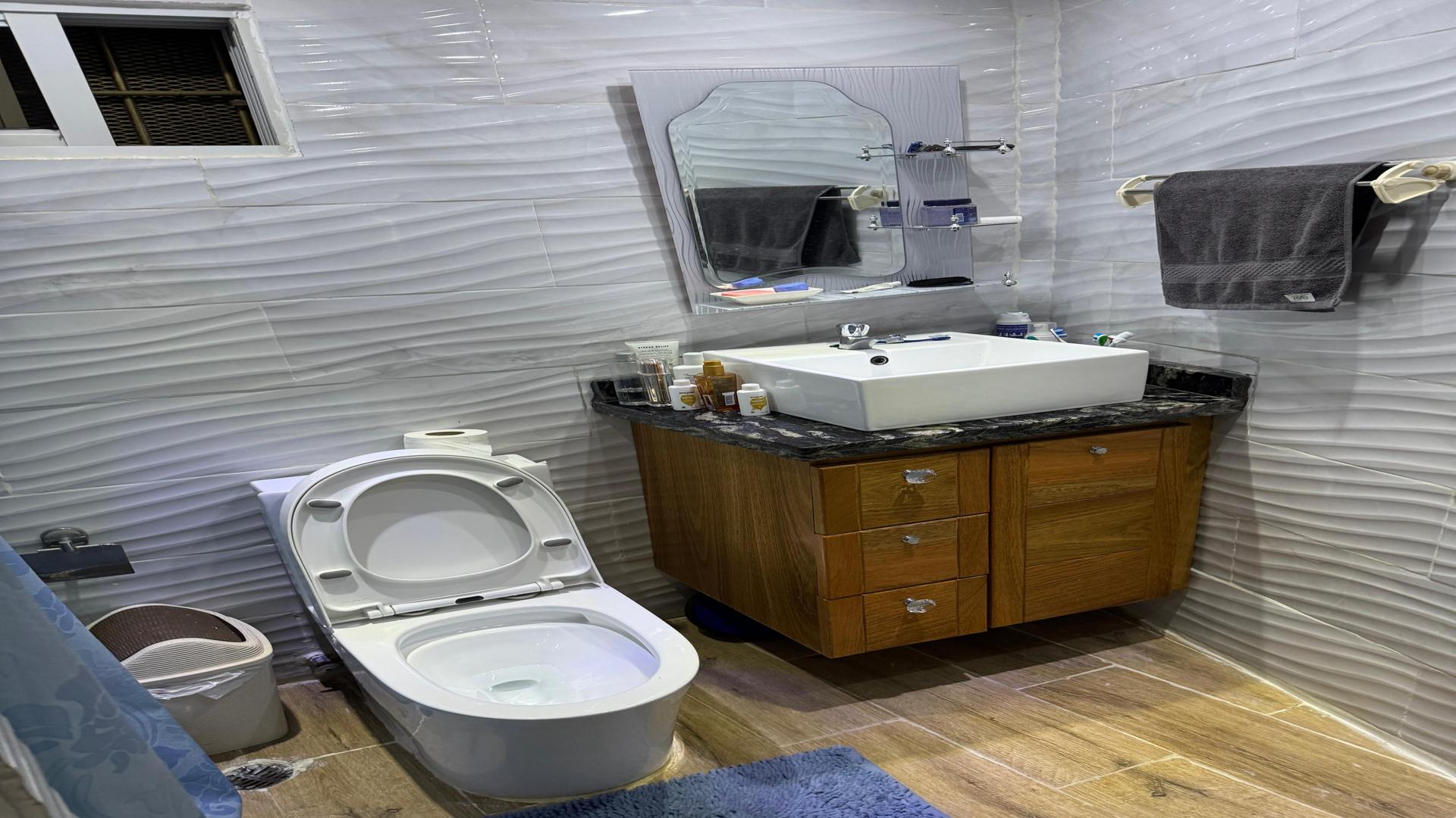 apartamentos - Casa en Venta en Villa Liberación con Local Incluido 7