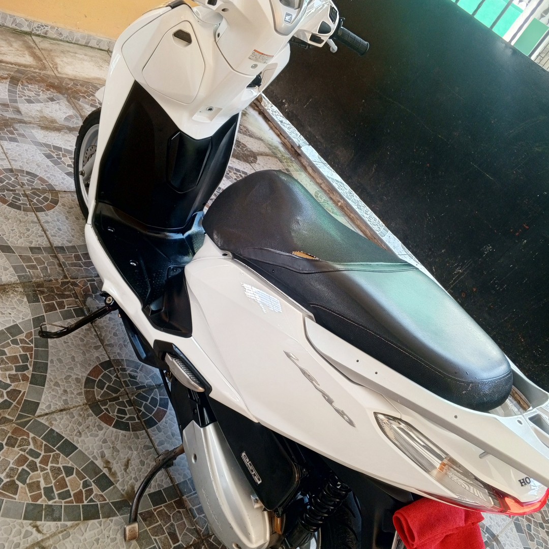 motores y pasolas - Honda leed pecho paloma up13  3
