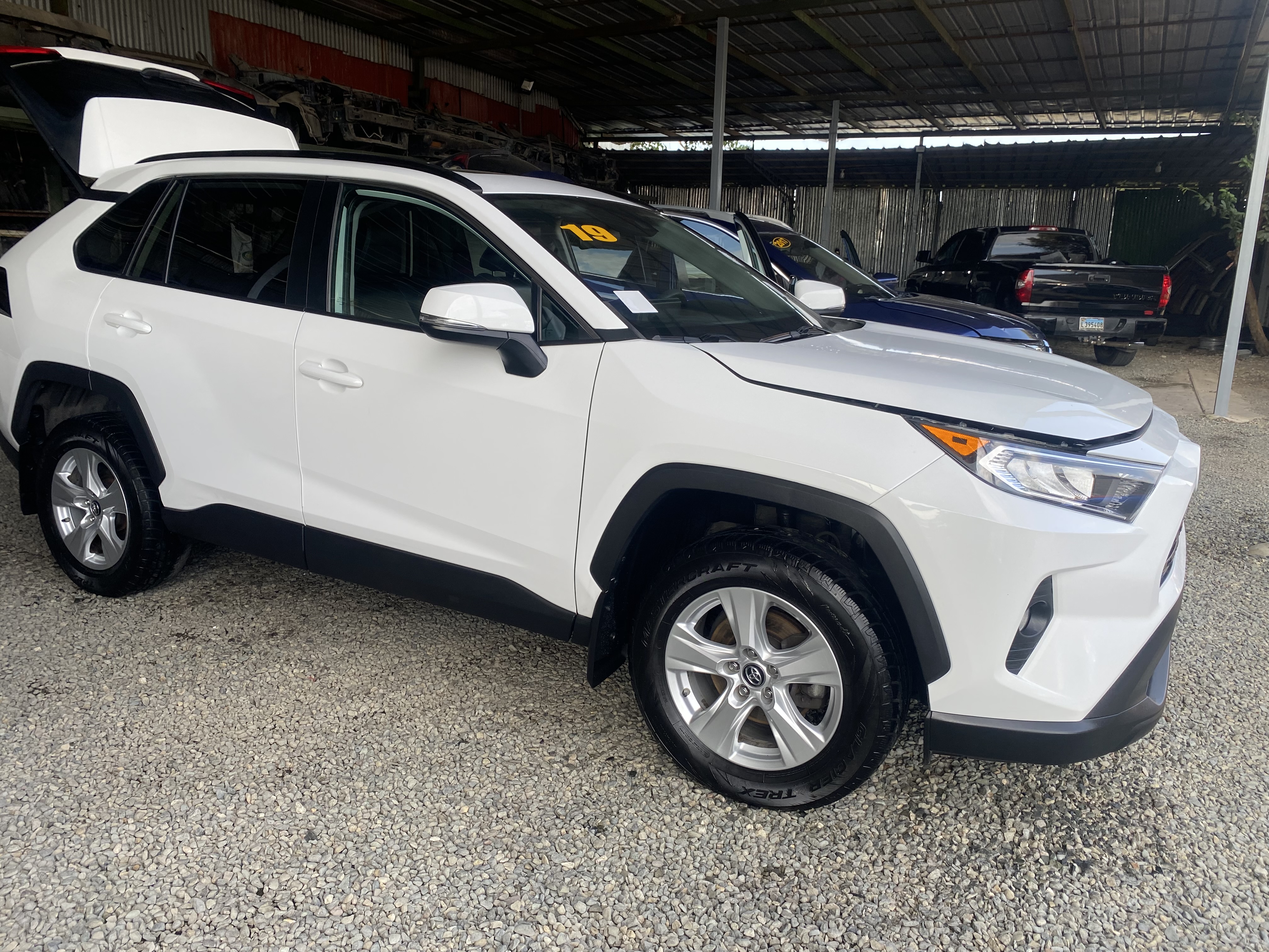 jeepetas y camionetas - Toyota rav4 XLE AWD recién importada Clean  2