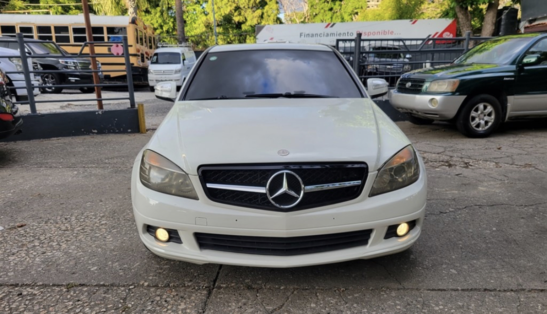 carros - Mercedes Benz Clase C 200  1