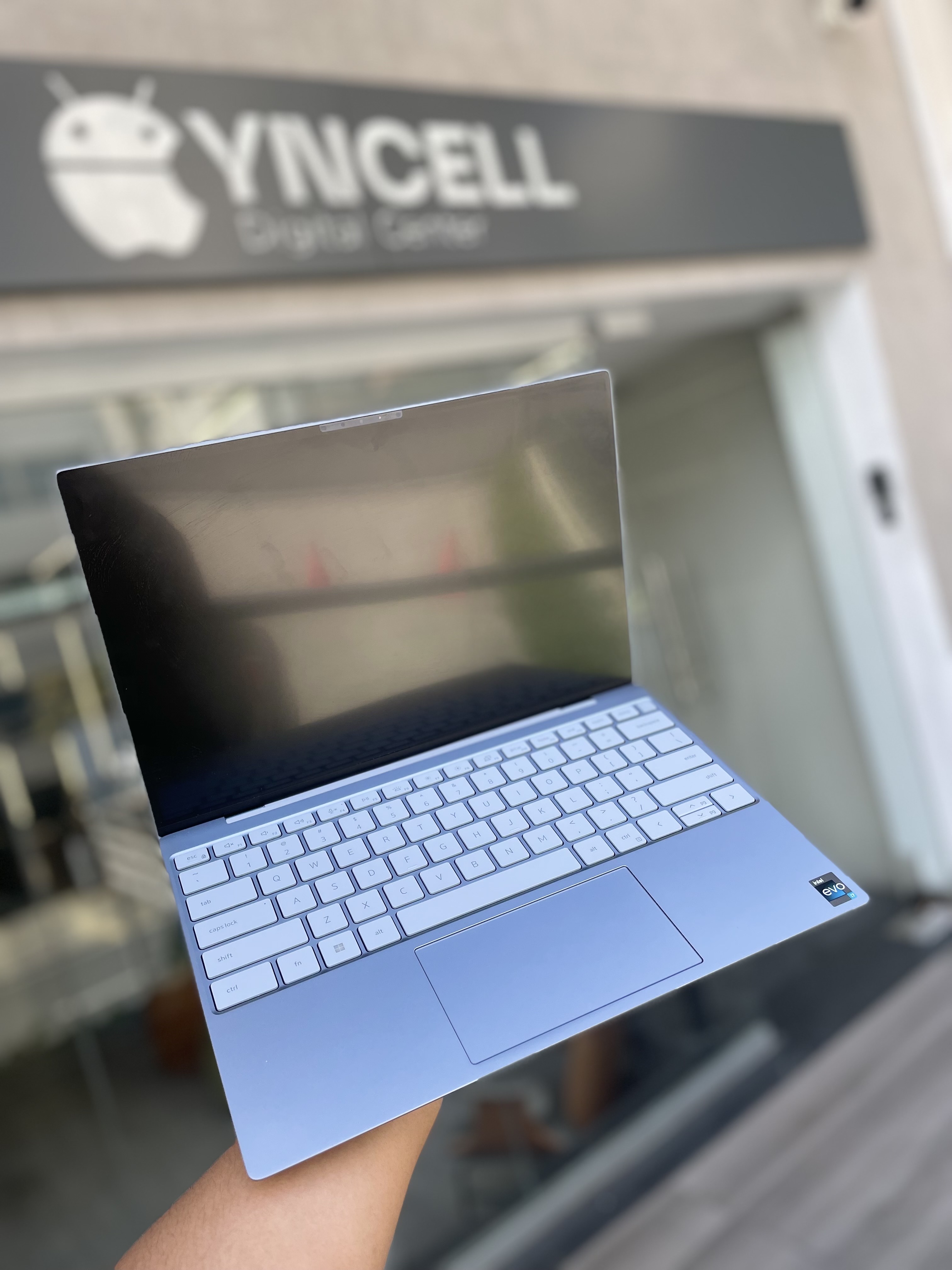 computadoras y laptops - Laptop DELL XPS 9315 i7 12th 16Gb de ram 512Gb SSD 