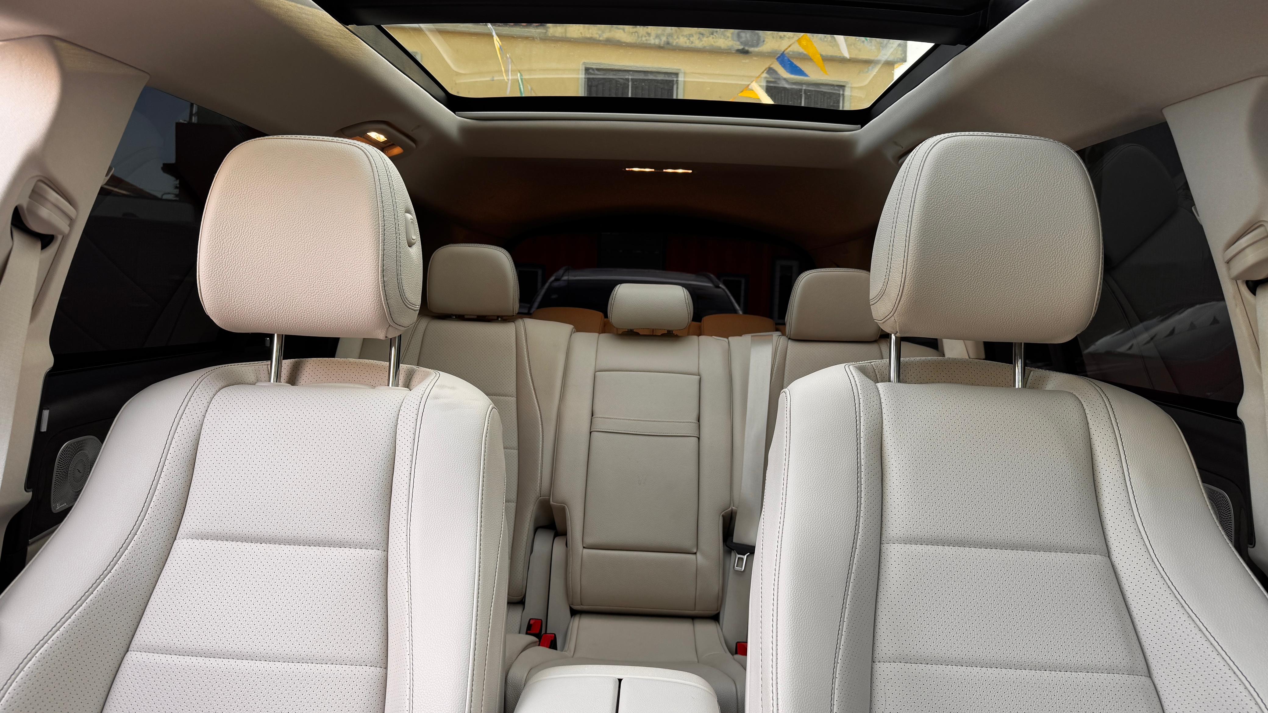 jeepetas y camionetas - Mercedes Benz gls450 año 2020
financiamiento disponible  1