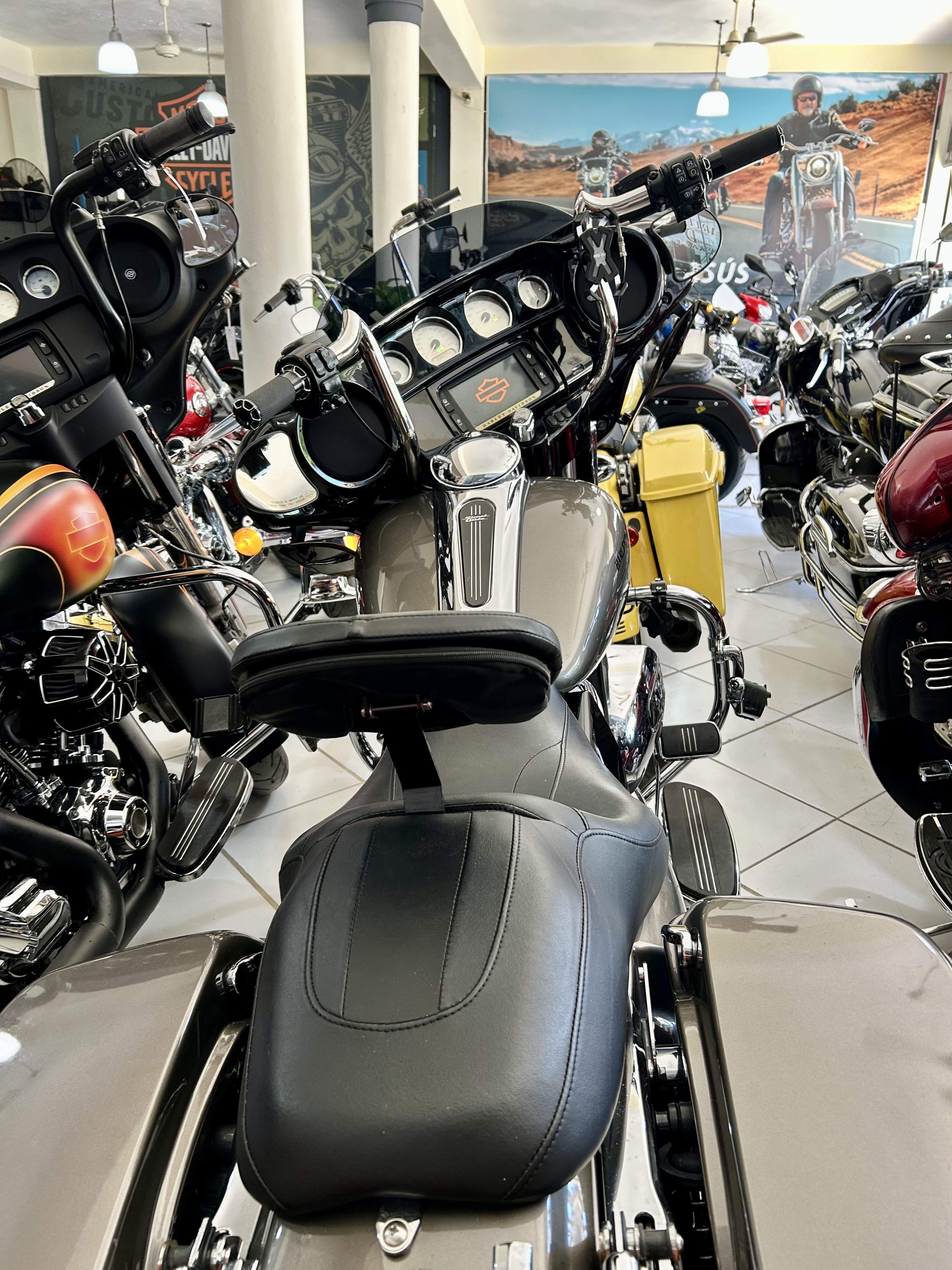 motores y pasolas - Harley Davidson Street Glide año 2017 6