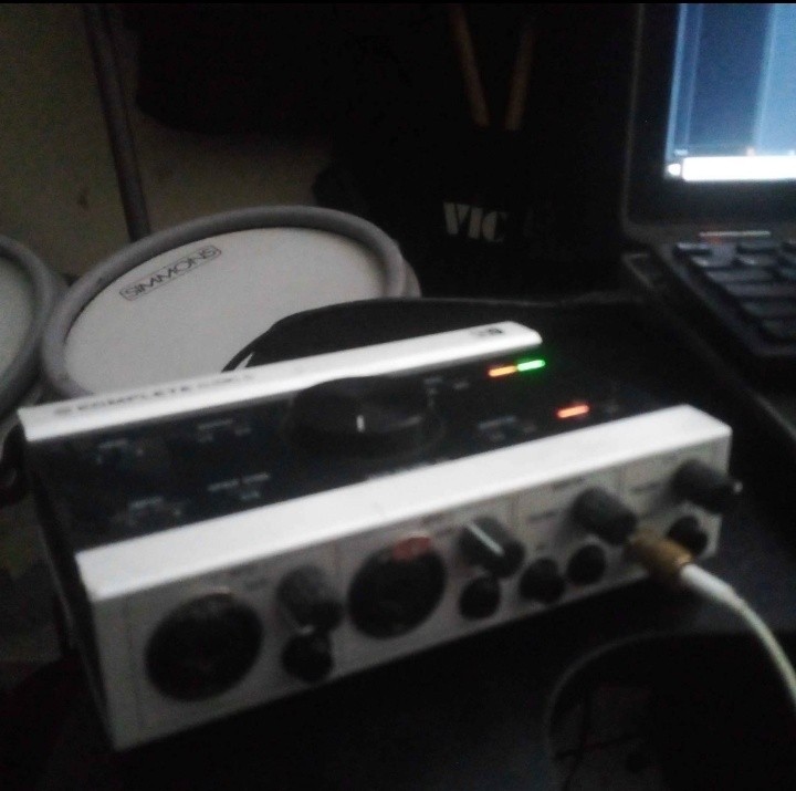 otros electronicos - Interfaz de Audio Native instrument Komplete Audio 6 1