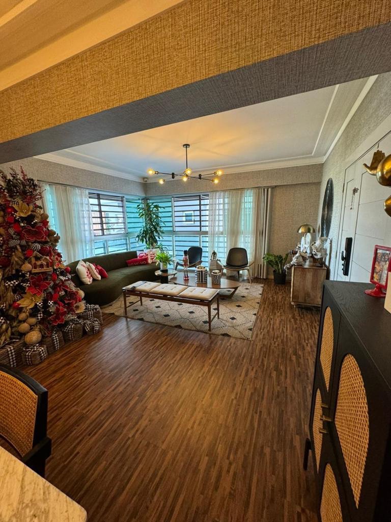 apartamentos - Vende centrico apartamento con 180 mt2 y con 3 habitaciones y 2 parqueos, en pis