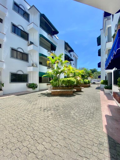 apartamentos - Vendo Apartamento Amplio en Arroyo Hondo 
 0