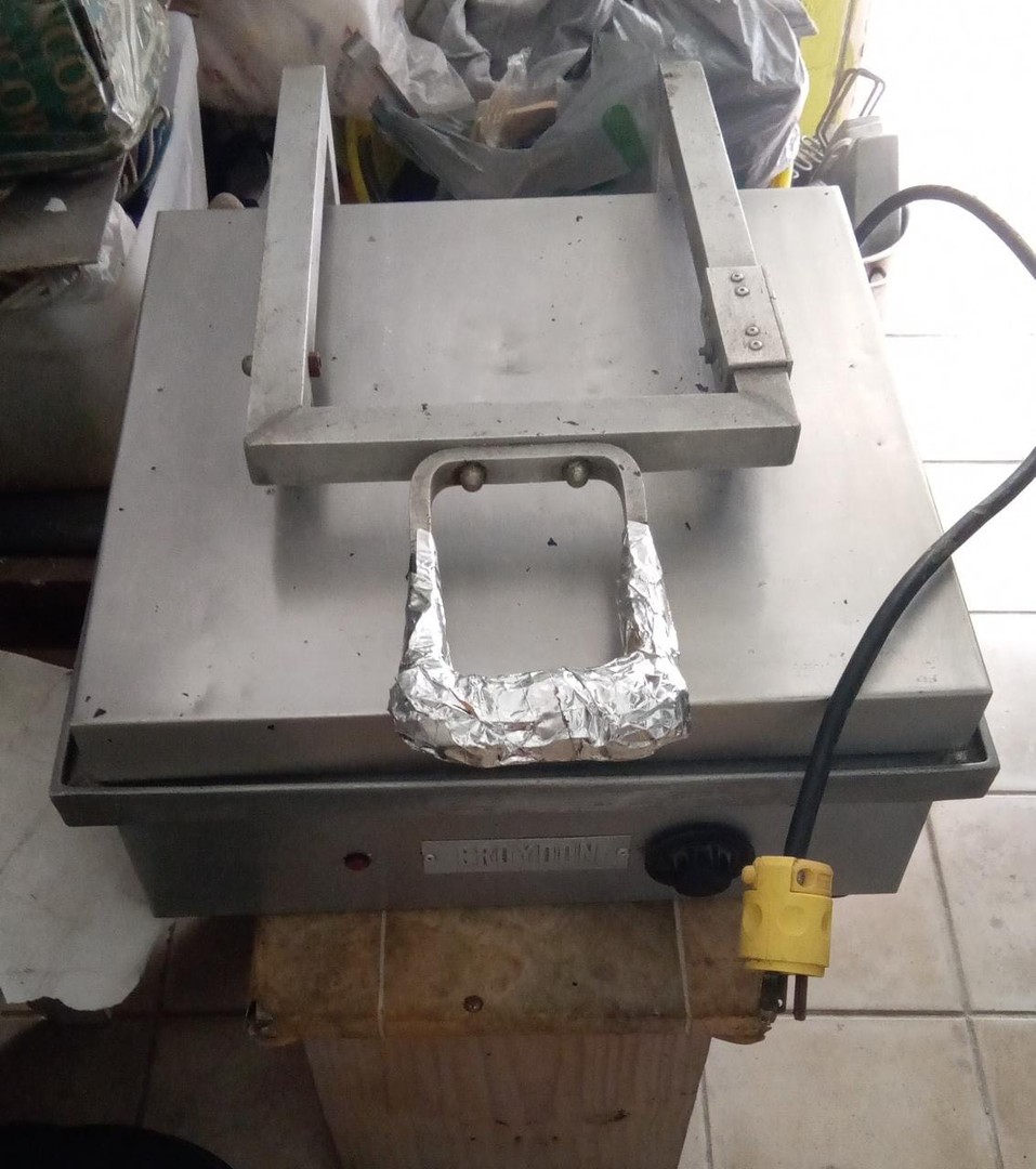 equipos profesionales - Sandwichera eléctrica 10/12 panes
ESCRIBEME SI TE INTERESA 2