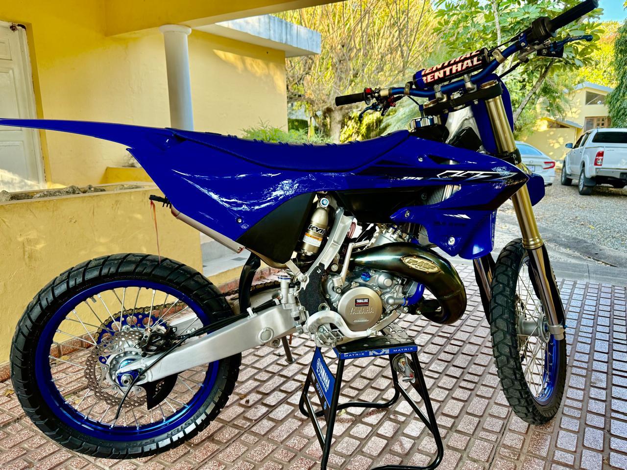 motores y pasolas - VENDO YZ 125 información 829-210-6646 1