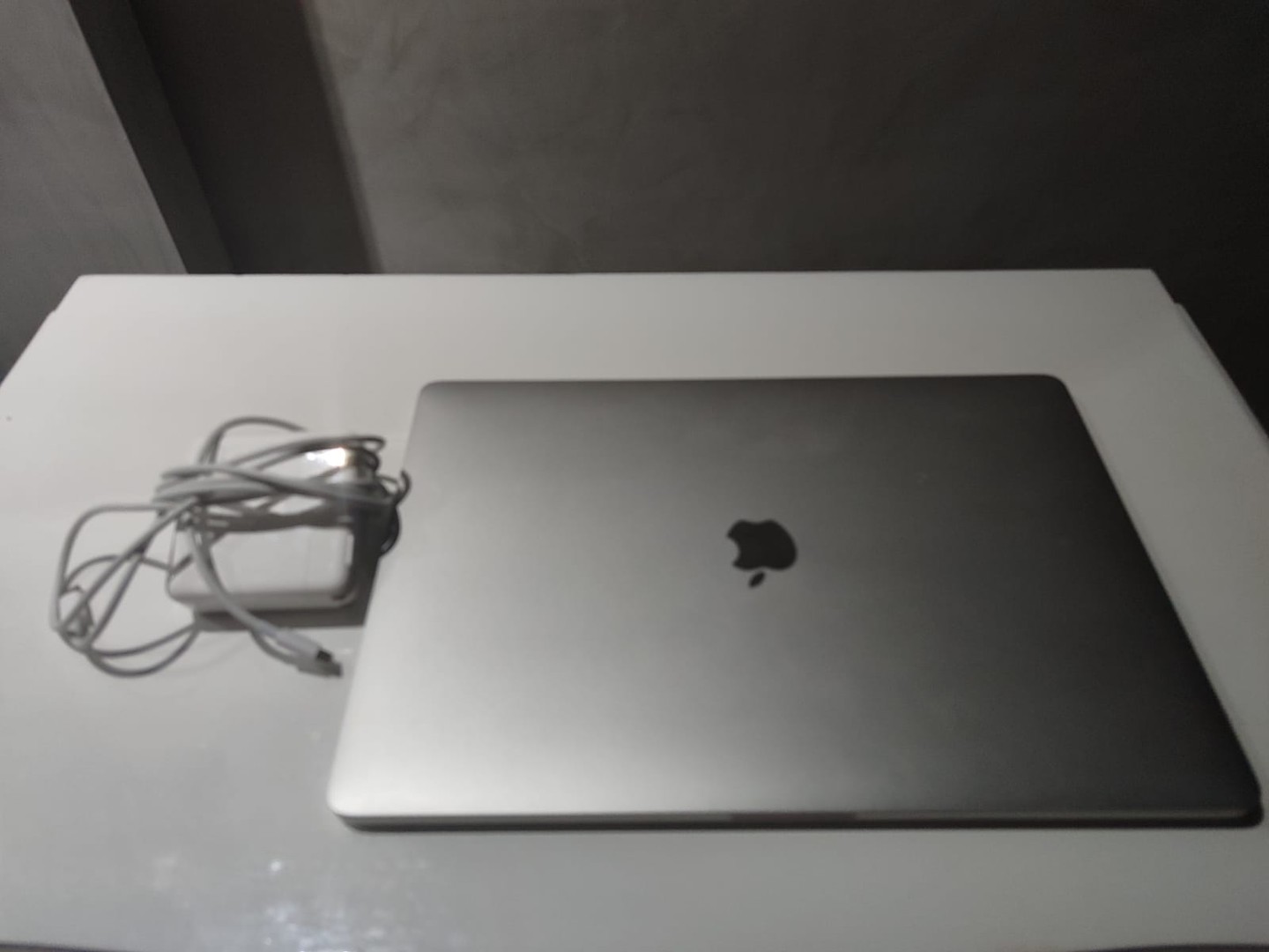 computadoras y laptops - Macbook pro 2017 intel core i7 16GB De RAM 256 SSD pantalla de 15 y 13 pulgadas 8