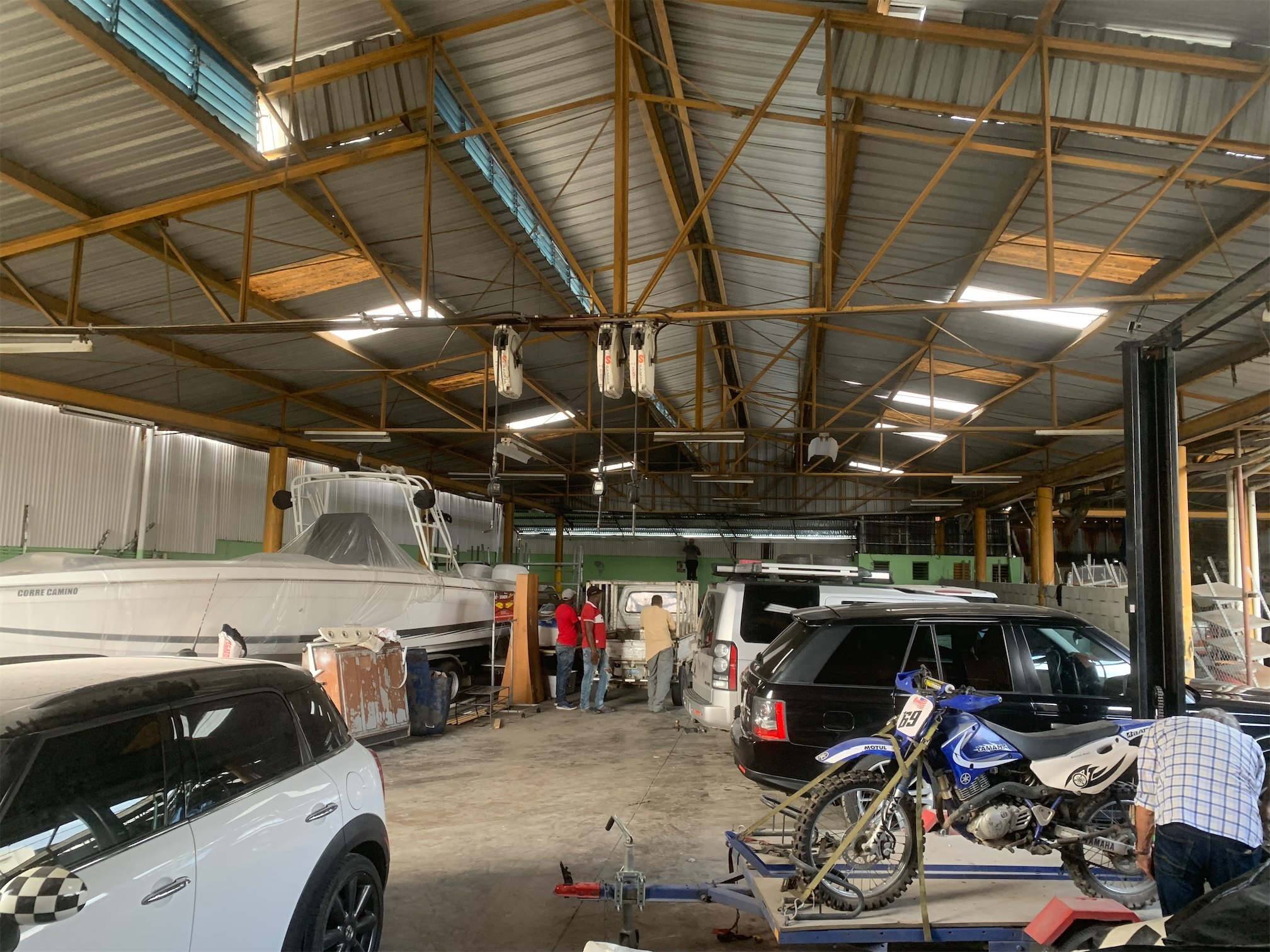 oficinas y locales comerciales - Nave en Evaristo Morales 3