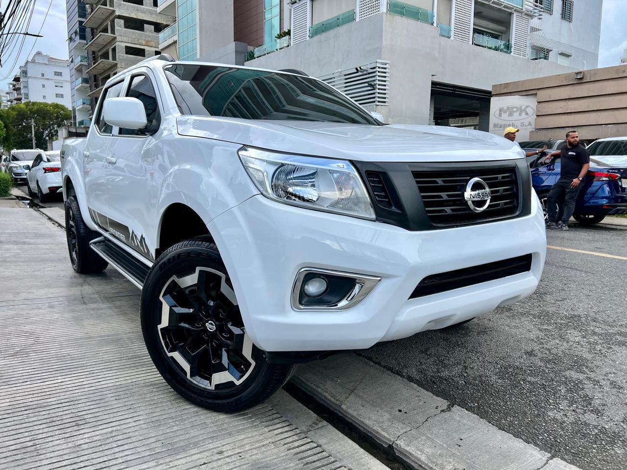 jeepetas y camionetas - Nissan Frontier NP300 2019 Full 3