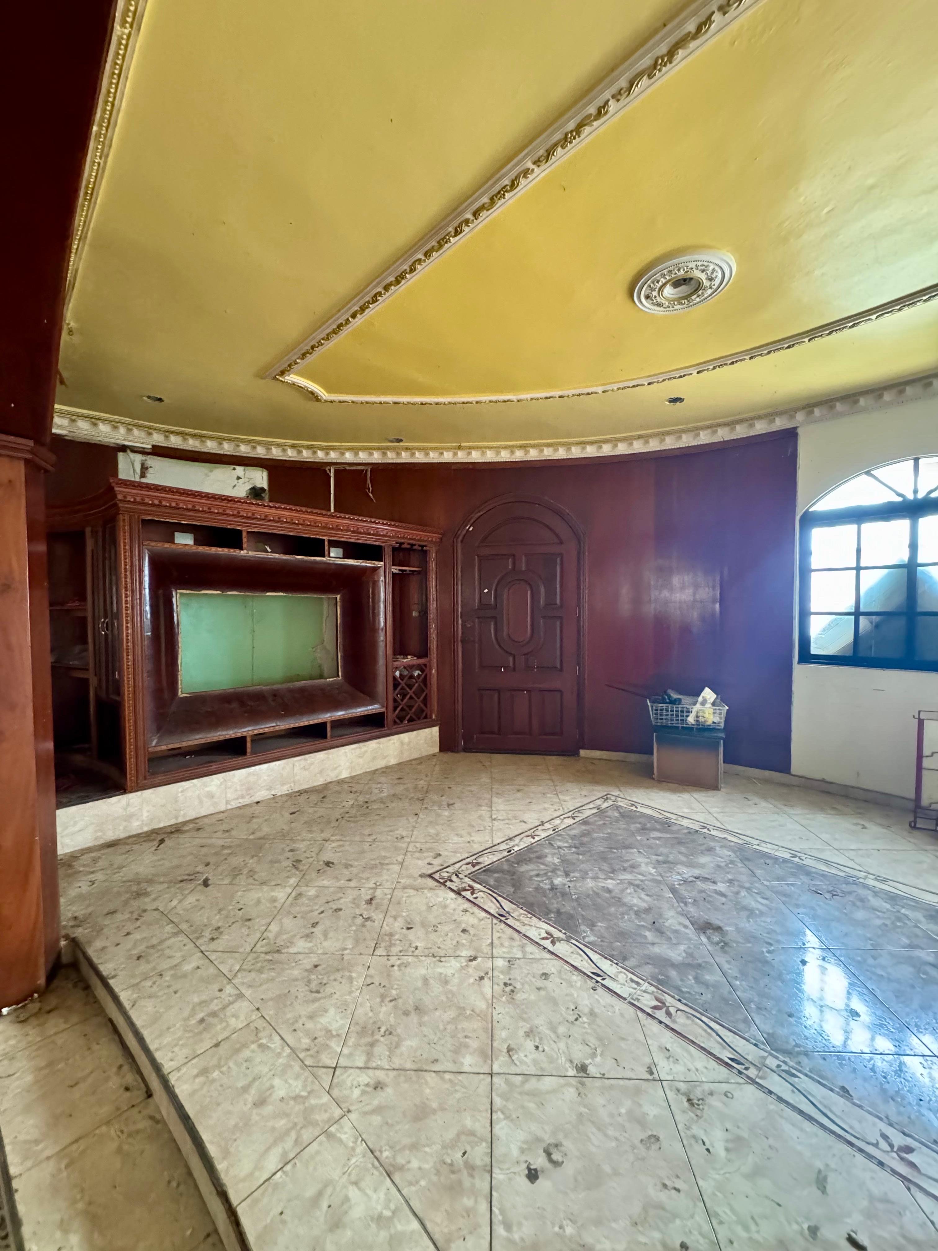 casas - venta de majestuosa casa con piscina en lucerna Santo Domingo este  5