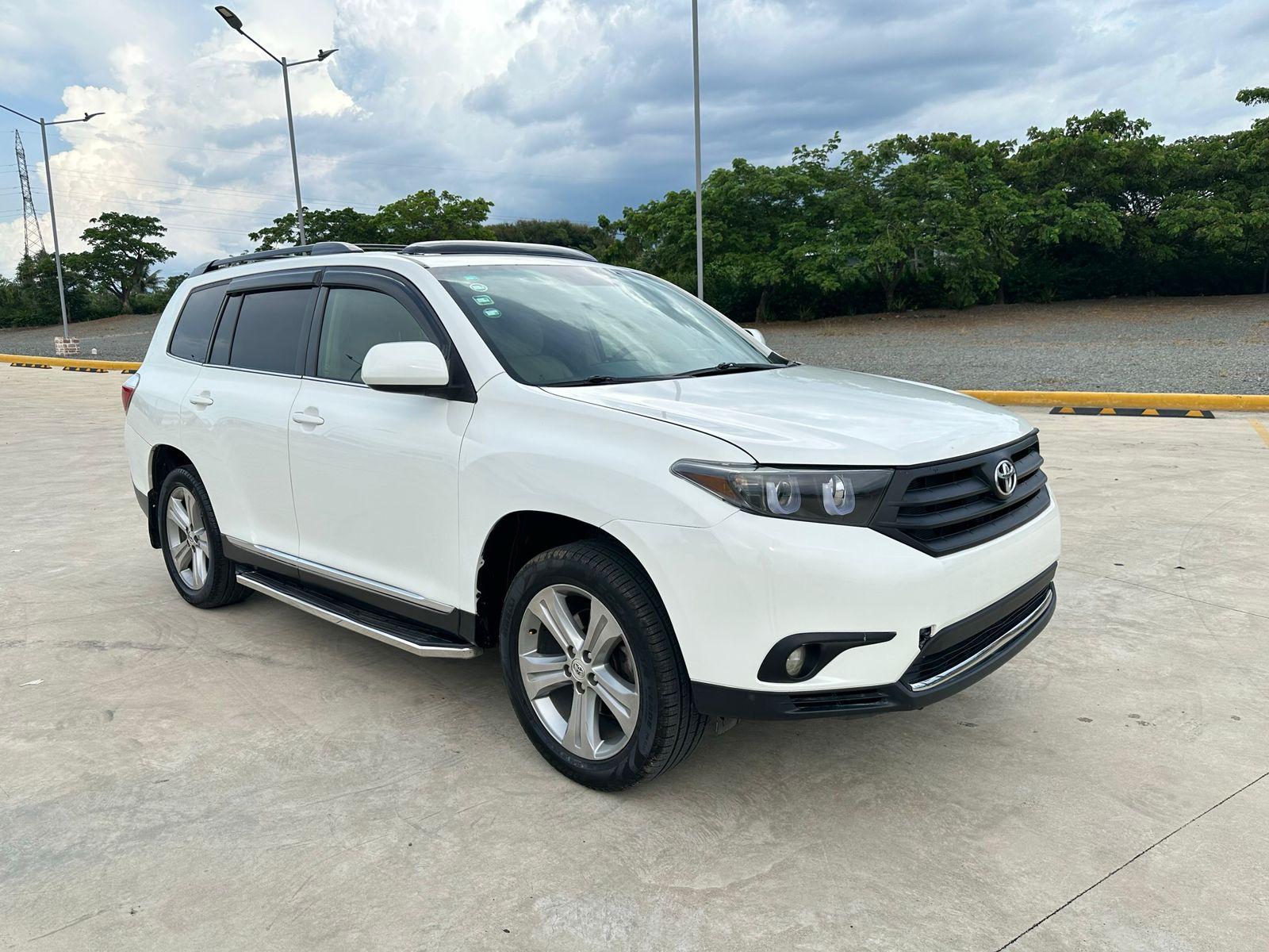 jeepetas y camionetas - Toyota higlander 2012 0