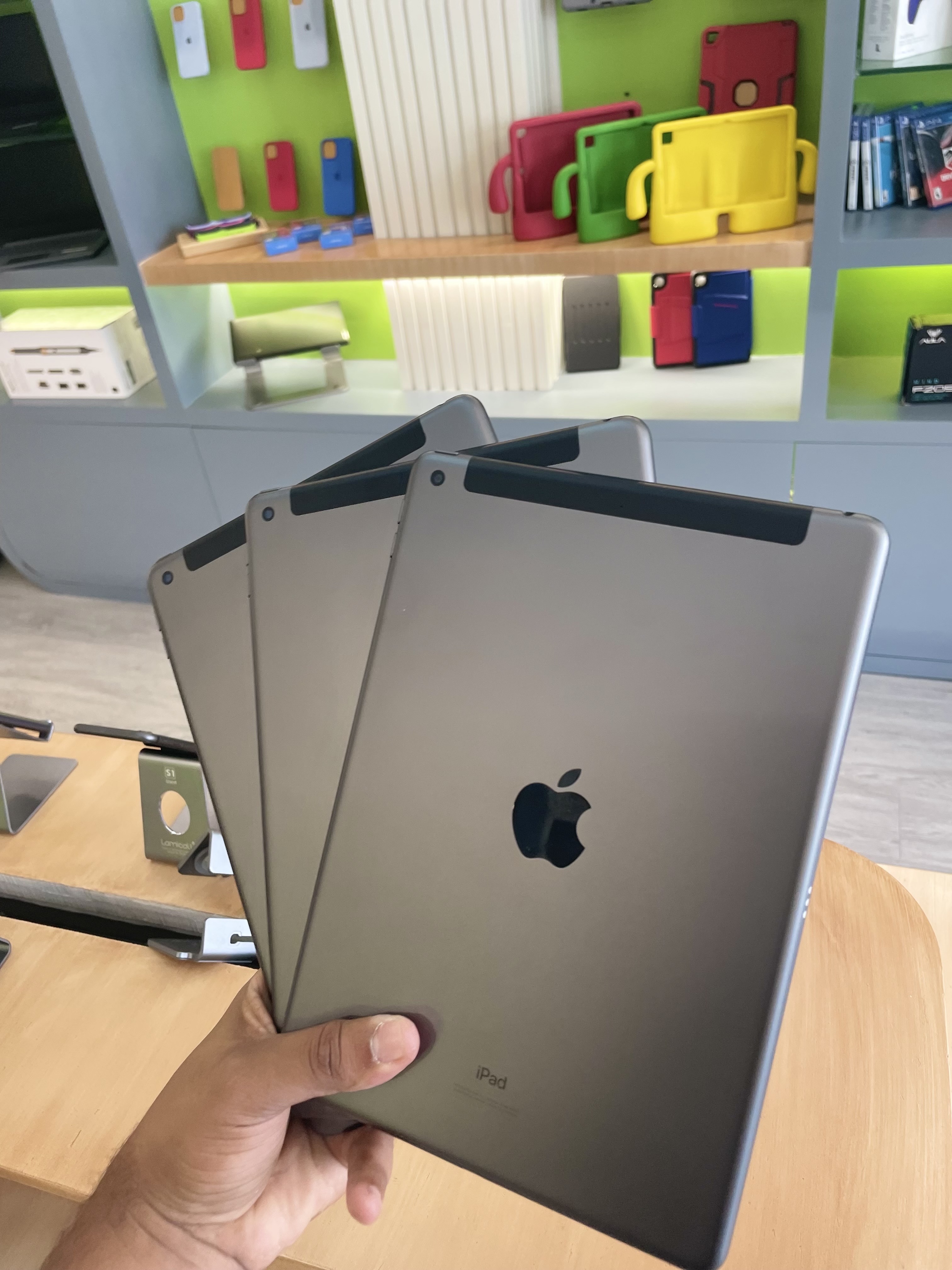 celulares y tabletas - IPAD 9TH GENERACIÓN 256Gb 0