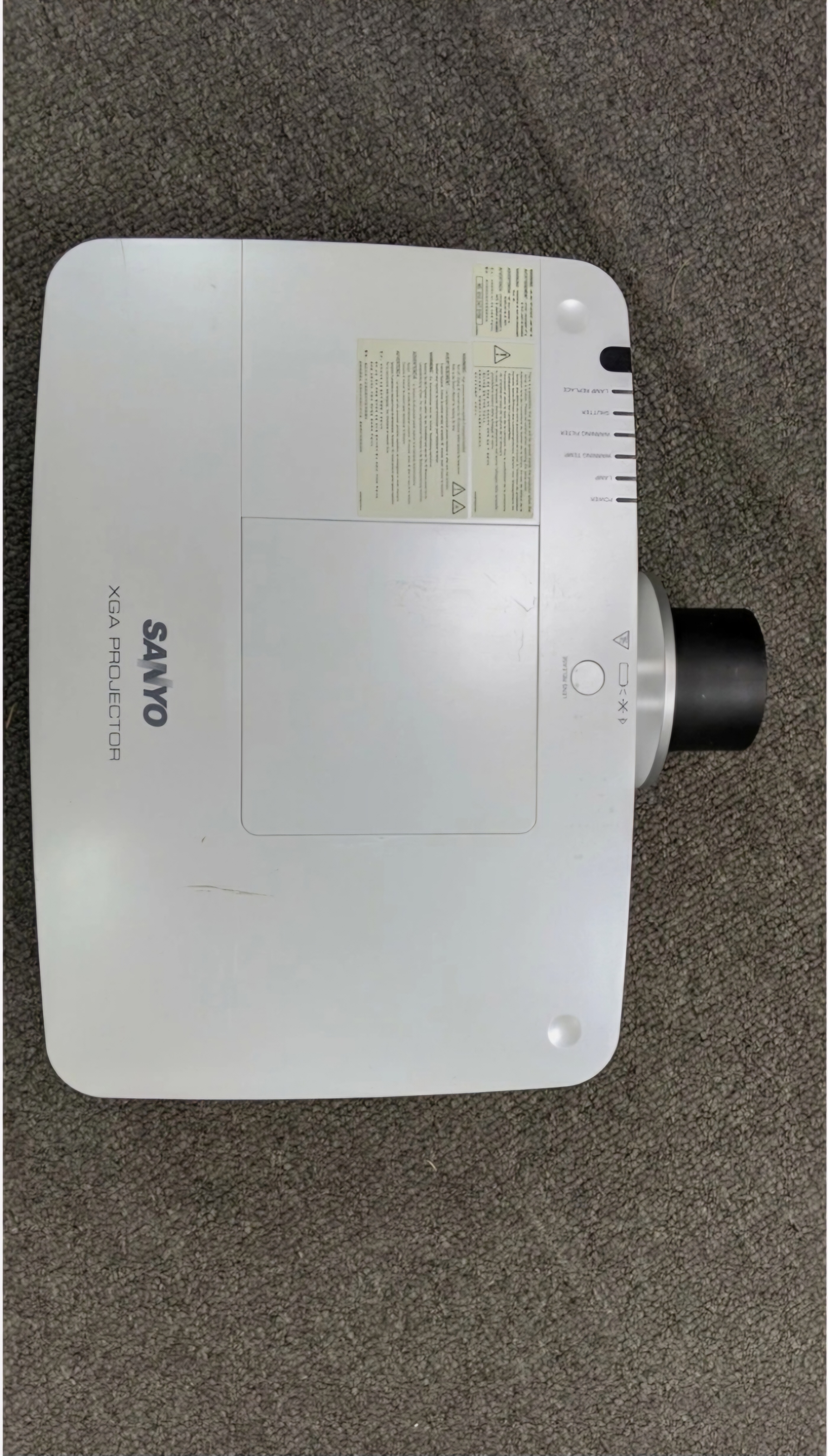 otros electronicos - PROJECTOR SANYO XGA 1