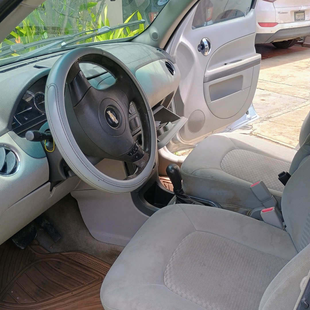 jeepetas y camionetas - CHEVROLET HHR 2010 EN BUEN ESTADO Y PRECIO 