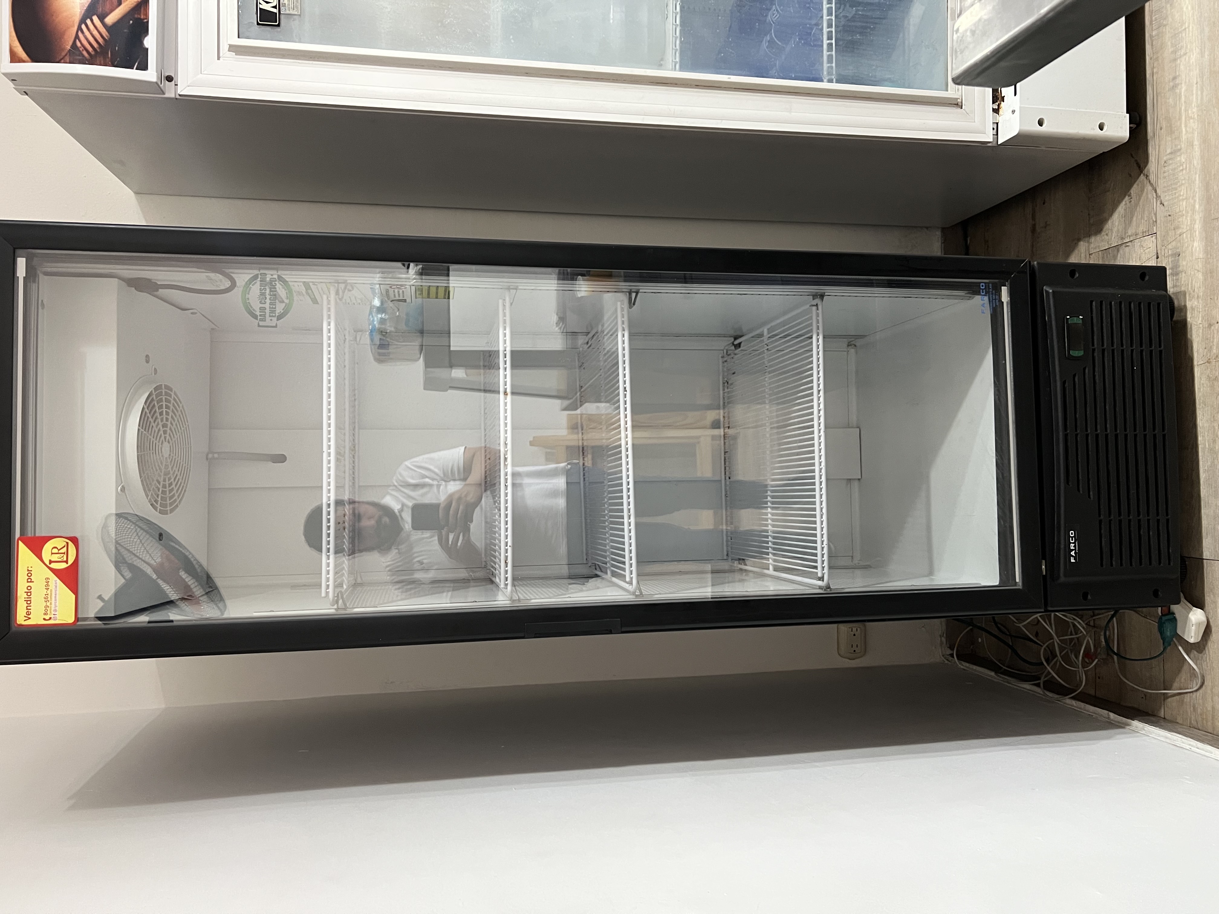 equipos profesionales - Freezer exhibidor cervecero farco