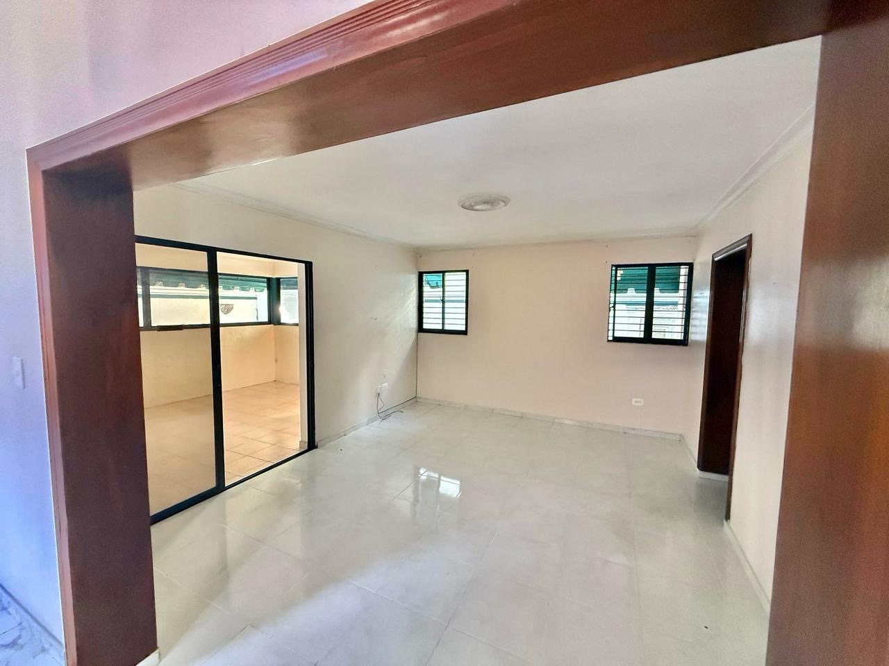 casas - Alquiló casa en Bella vista sur tres hab 3.5 baños 5