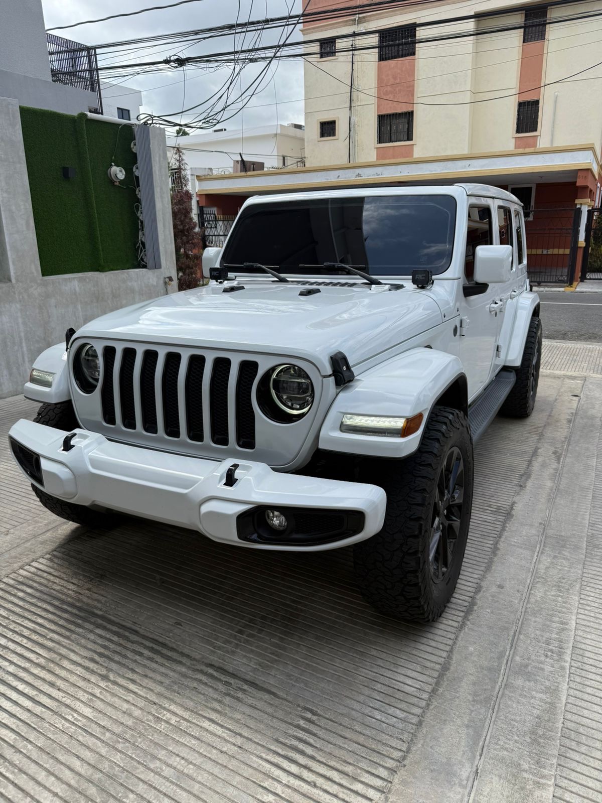 jeepetas y camionetas - jeep wrangler sahara 2021 0
