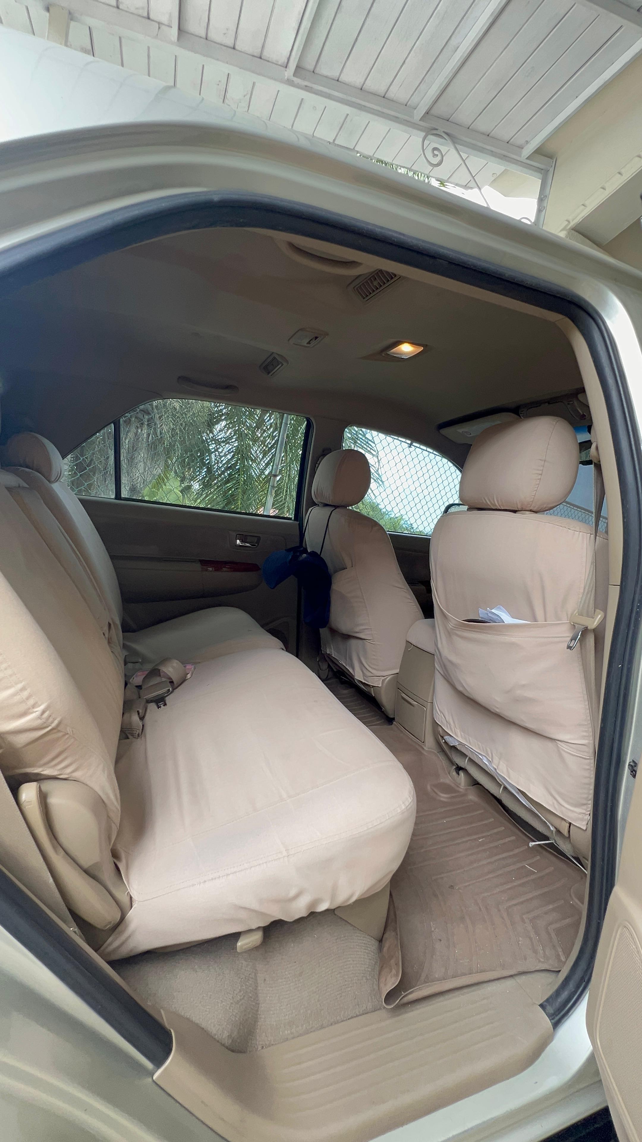 jeepetas y camionetas - Toyota Fortuner SRV 2011 – Excelente Estado 5